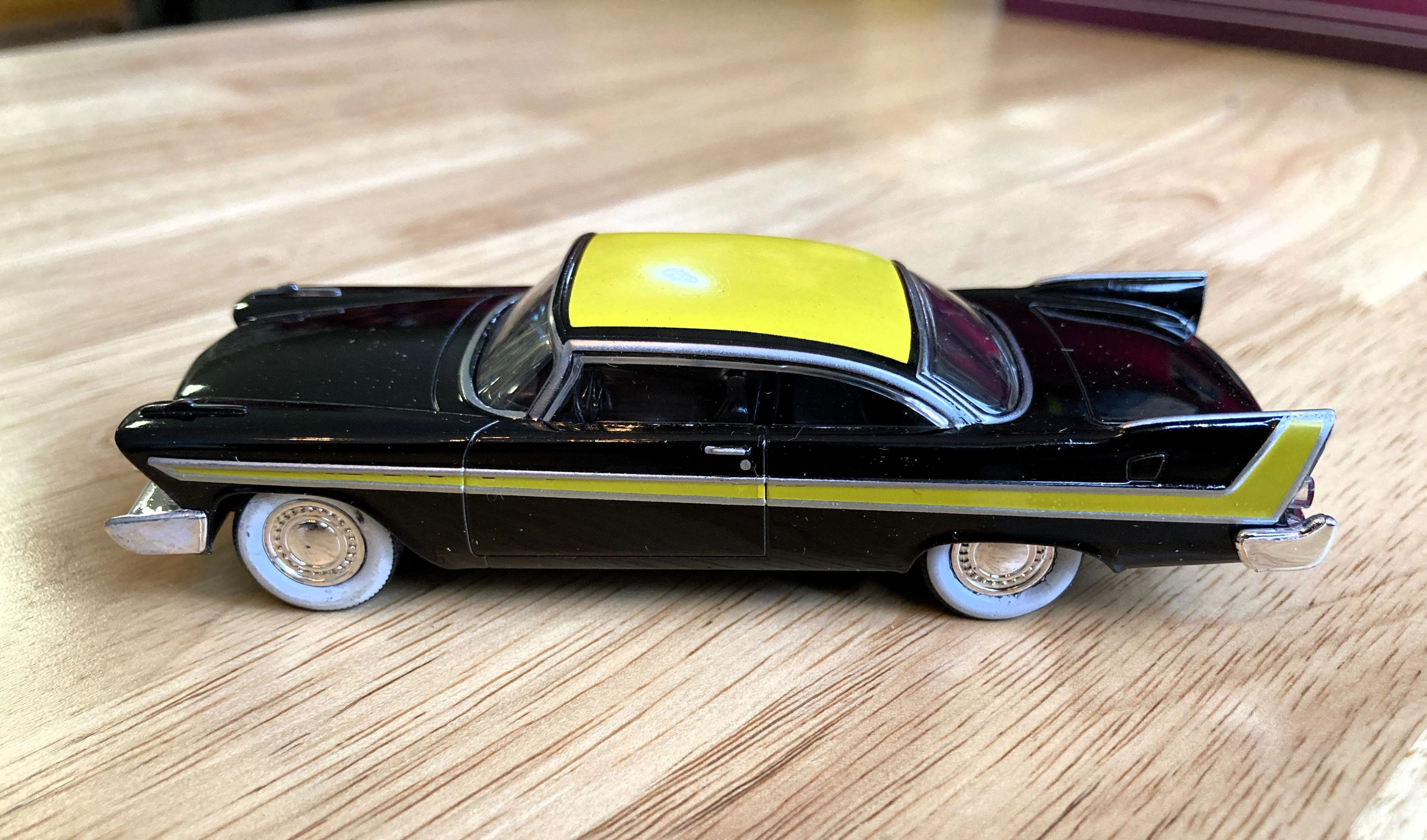 1958 Plymouth Fury (Black/Yellow) 1/48 Diecast Car - Image 5