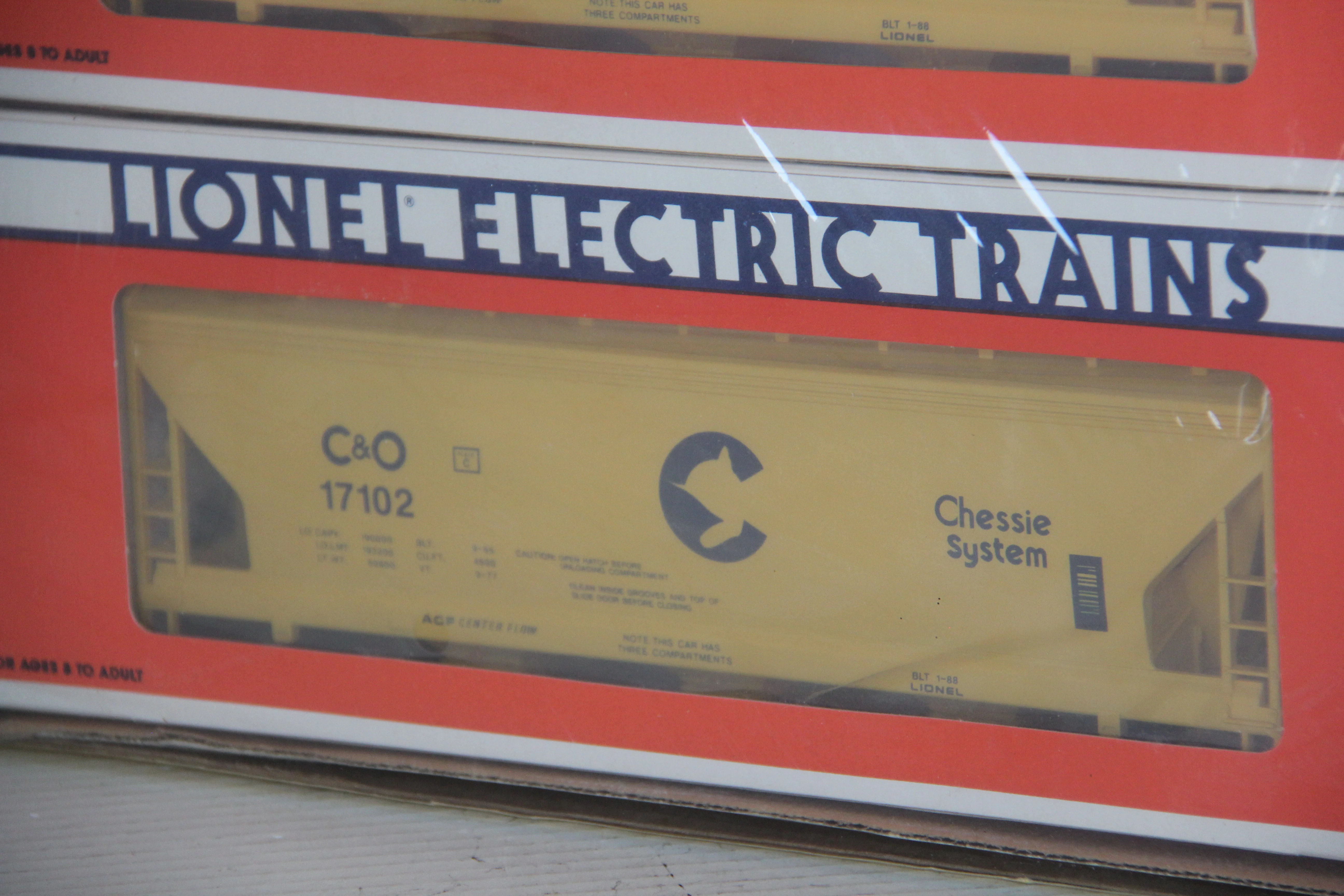 1988 Limited Lionel 6-11705 Chessie System Diesel Freight Train Set SEALED-Second hand-M7555 - Image 5