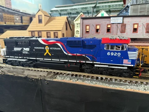 MTH 20-21957-1 - SD60E Diesel Engine "Norfolk Southern" #6920 w/ PS3 (Honoring Veterans) - Image 3
