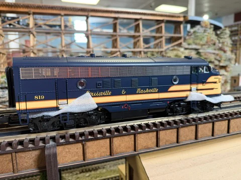 MTH 20-22003-1 - F-7 A Diesel Engine "Louisville & Nashville" #819 w/ PS3 (Blue) - Custom Run for MrMuffin'sTrains - Image 5