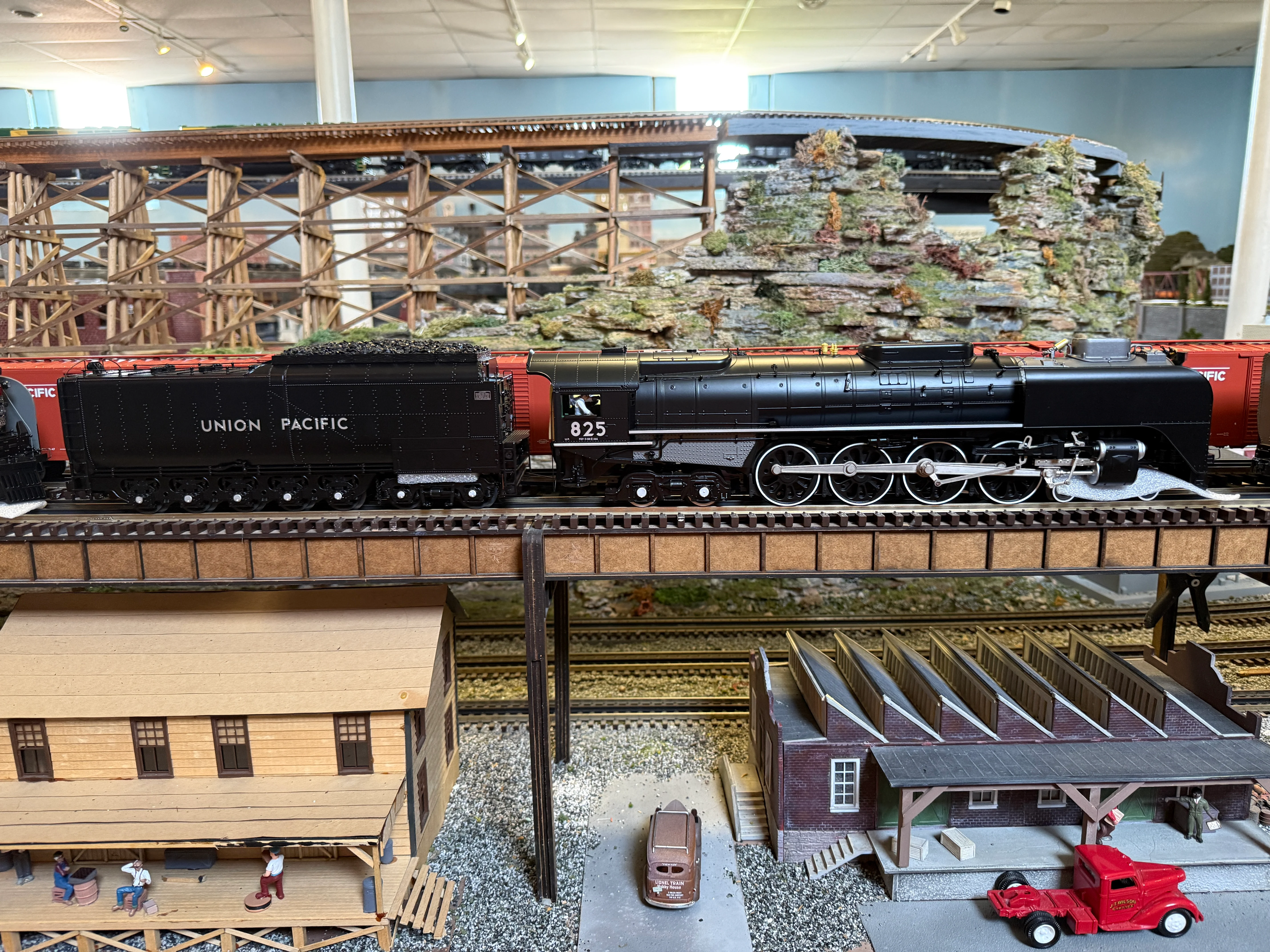 MTH 20-3957-1 - FEF 4-8-4 Northern Steam Engine "Union Pacific" #825 w/ PS3 (Black) - Image 4