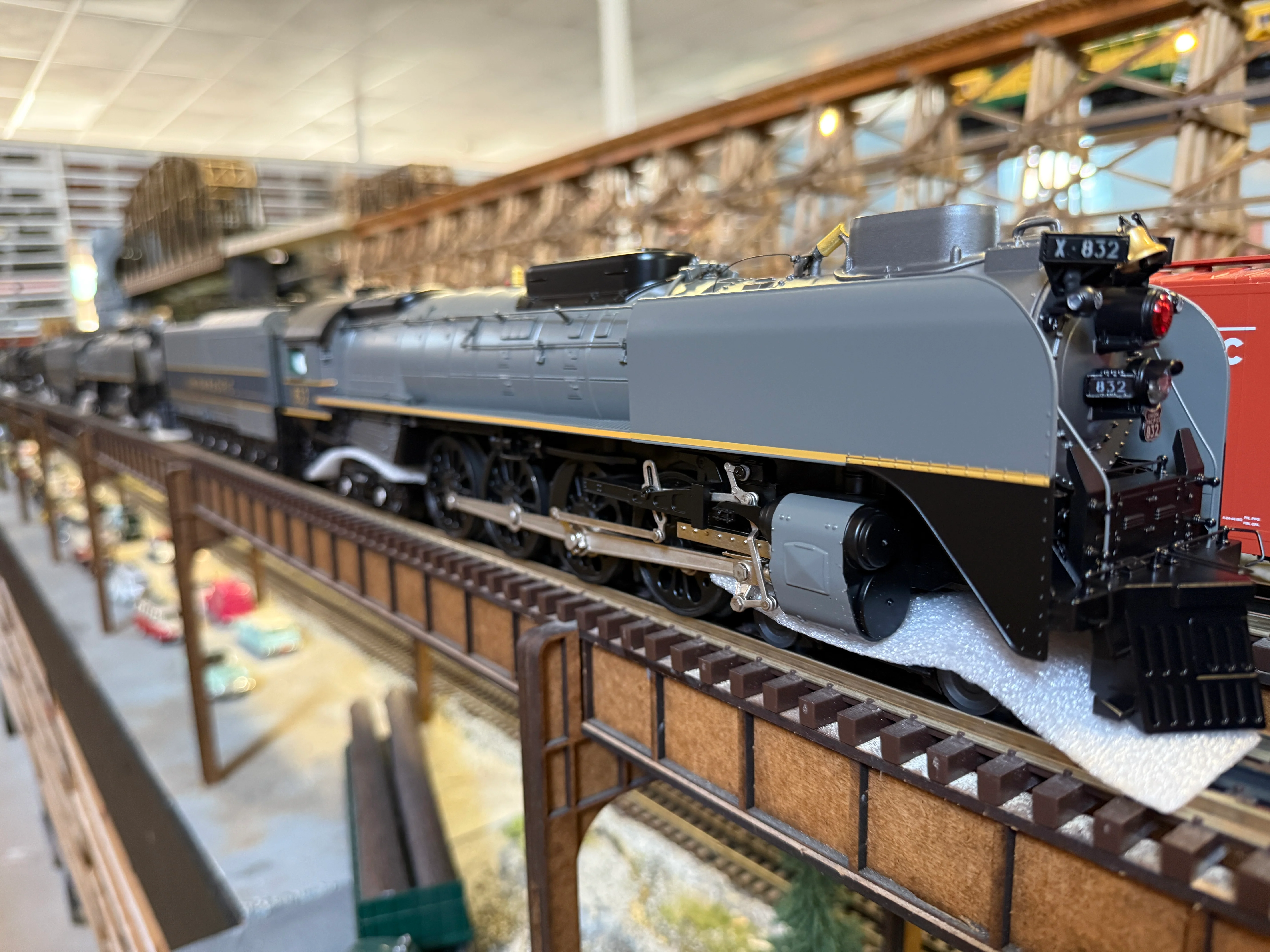 MTH 20-3958-1 - FEF 4-8-4 Northern Steam Engine "Union Pacific" #832 w/ PS3 (TT Gray w/Yellow Stripes)