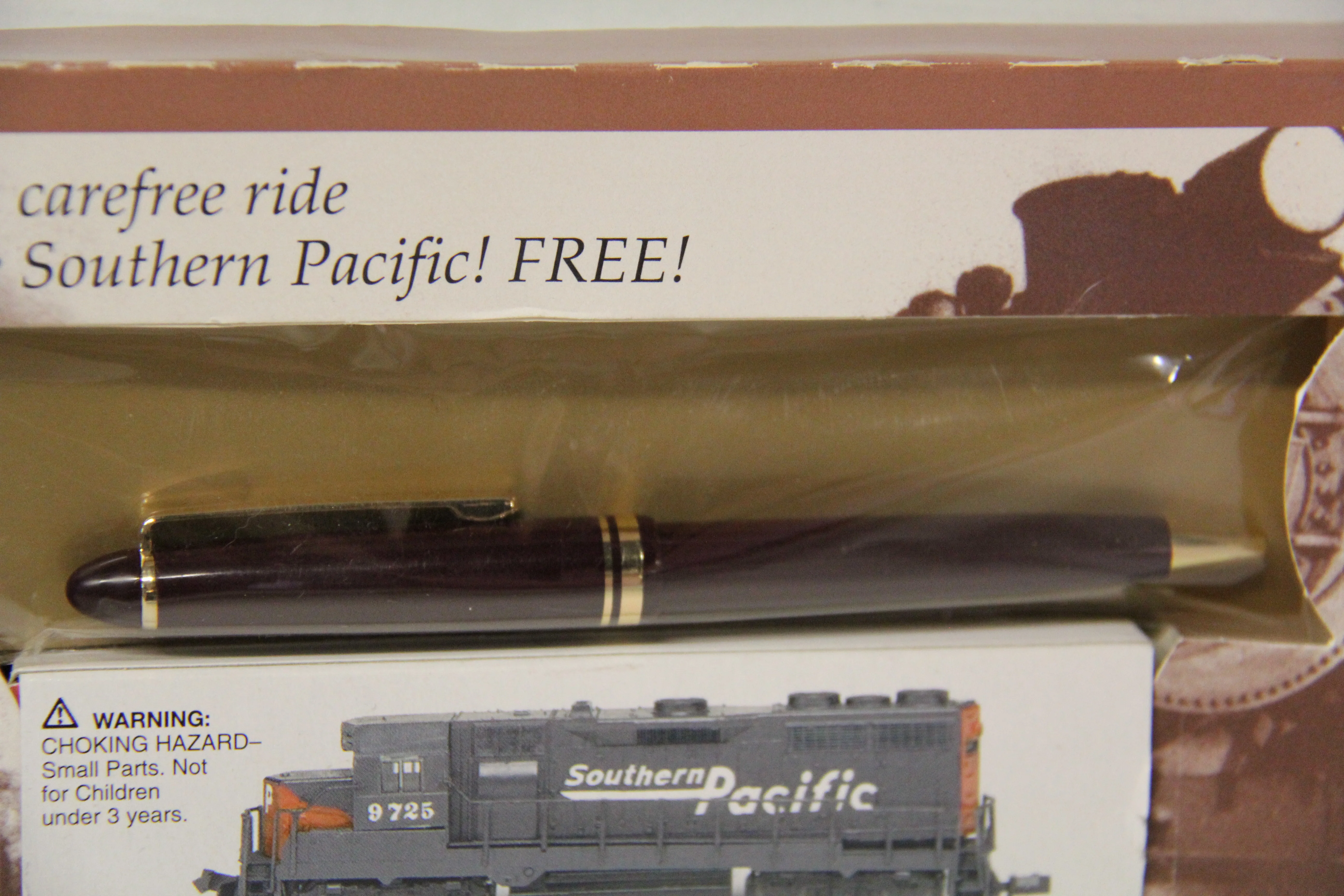 2001 Reader's Digest Southern Pacific Locomotive #9725 & Pen Gift Set-Second hand-M7134 - Image 4