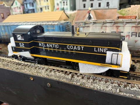 MTH 30-21300-1 - SW-8 Switcher Diesel Engine "Atlantic Coast Line" #52 w/ PS3 - Image 2