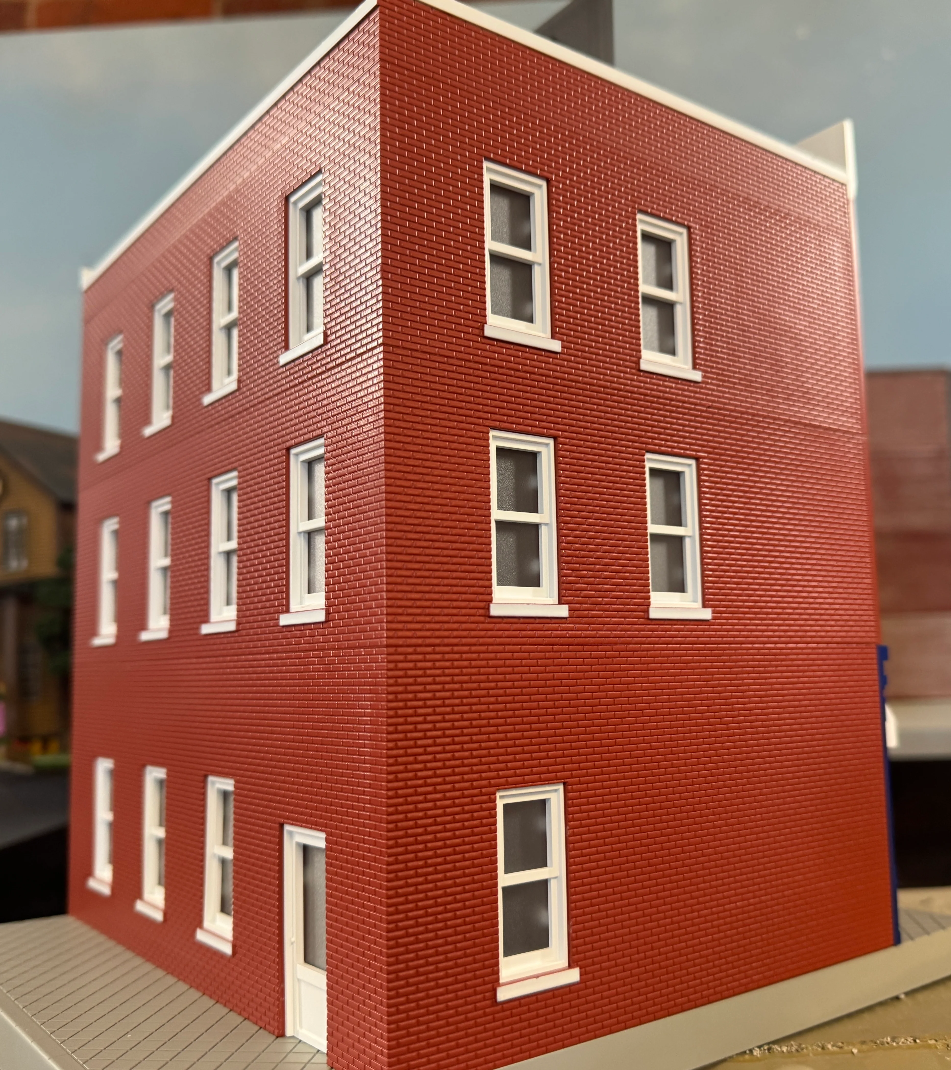 MTH 30-90669 - 3-Story City Building - "The Choo Choo Cafe" - Custom Run for MrMuffin'sTrains - Image 5