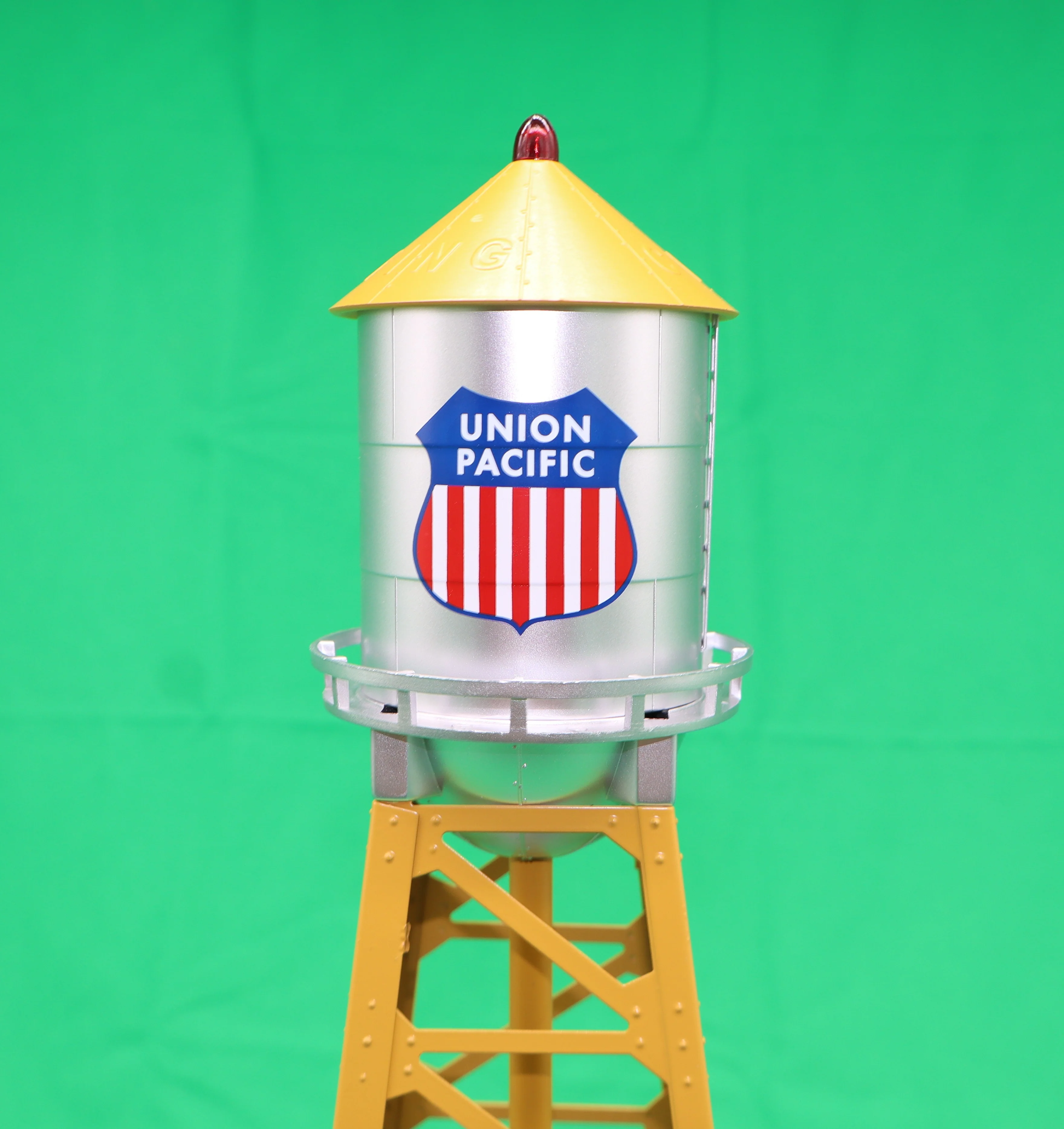 MTH 30-90707 - #193 Industrial Water Tower "Union Pacific" - Image 5