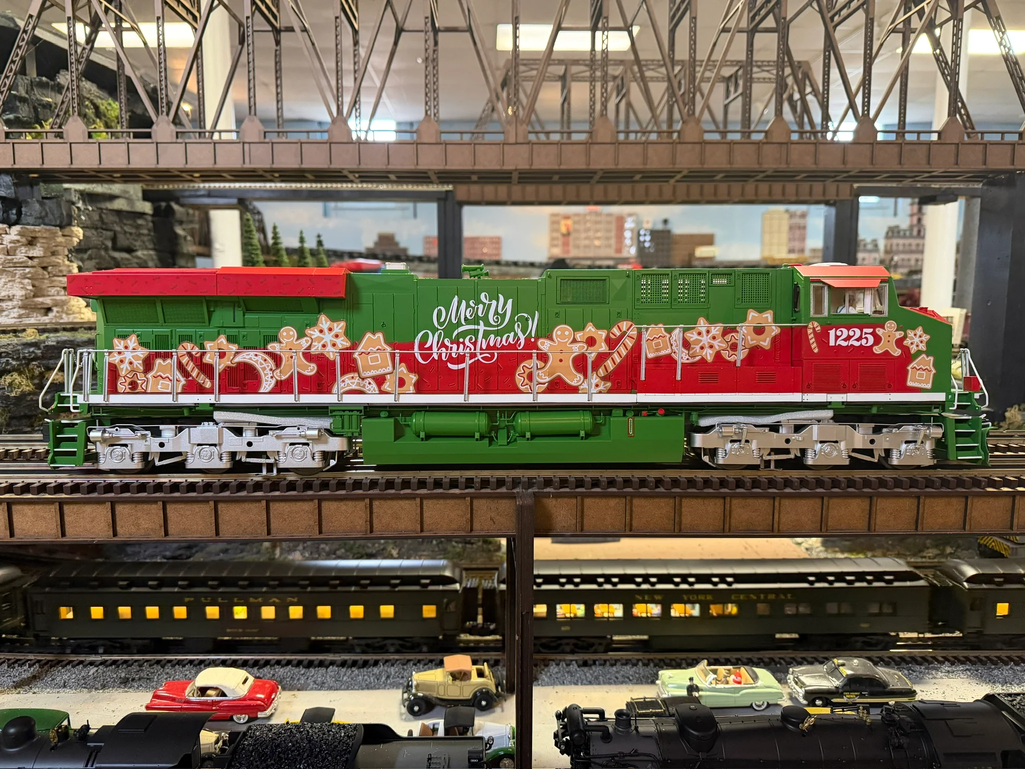 MTH 70-2189-1 - ES44AC Diesel Engine "Christmas" #1225 w/ PS3 - Image 4