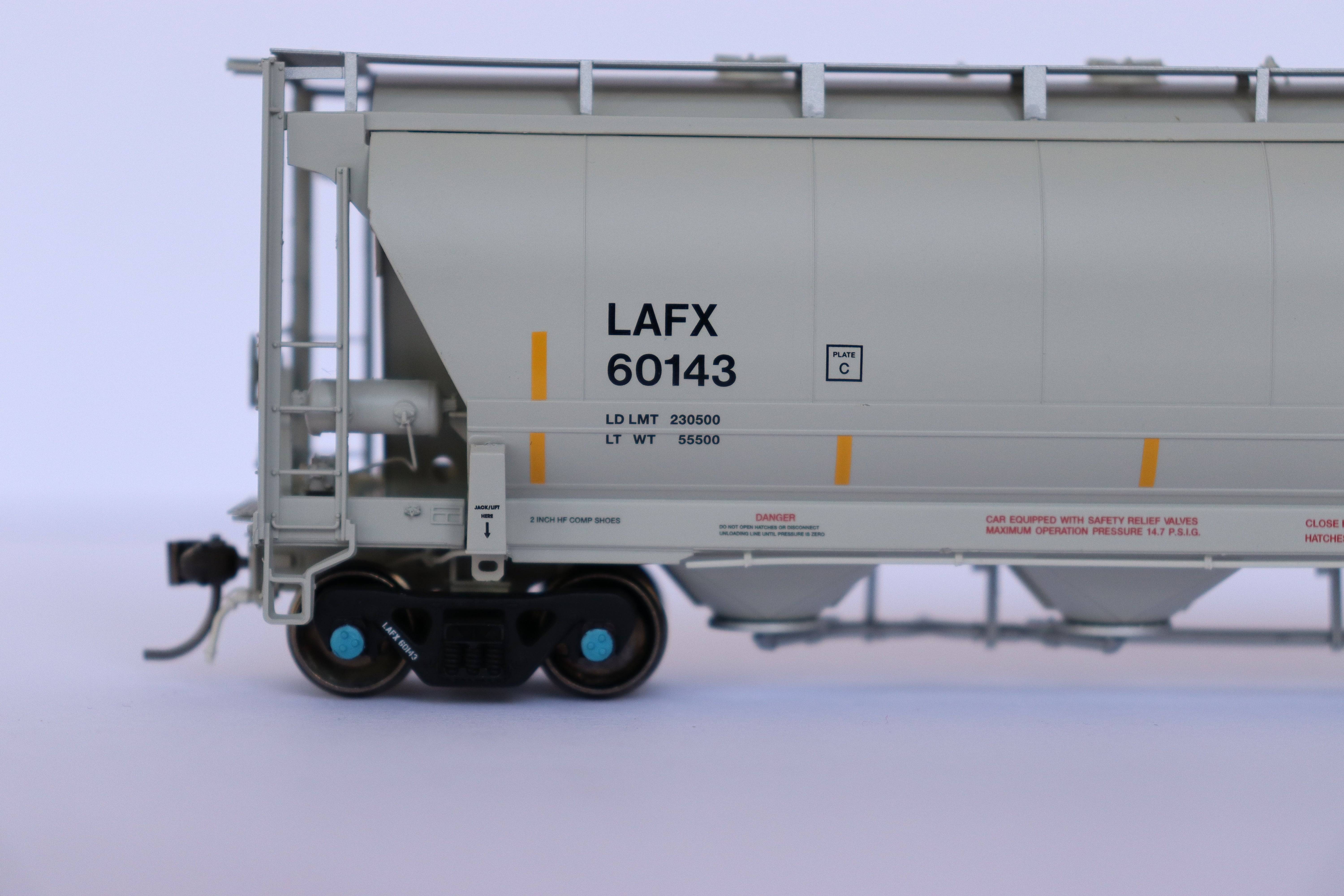 Atlas HO 20006846 - Trinity 3230 Covered Hopper Car "LaFarge North America" #60159 (LAFX) - Image 2