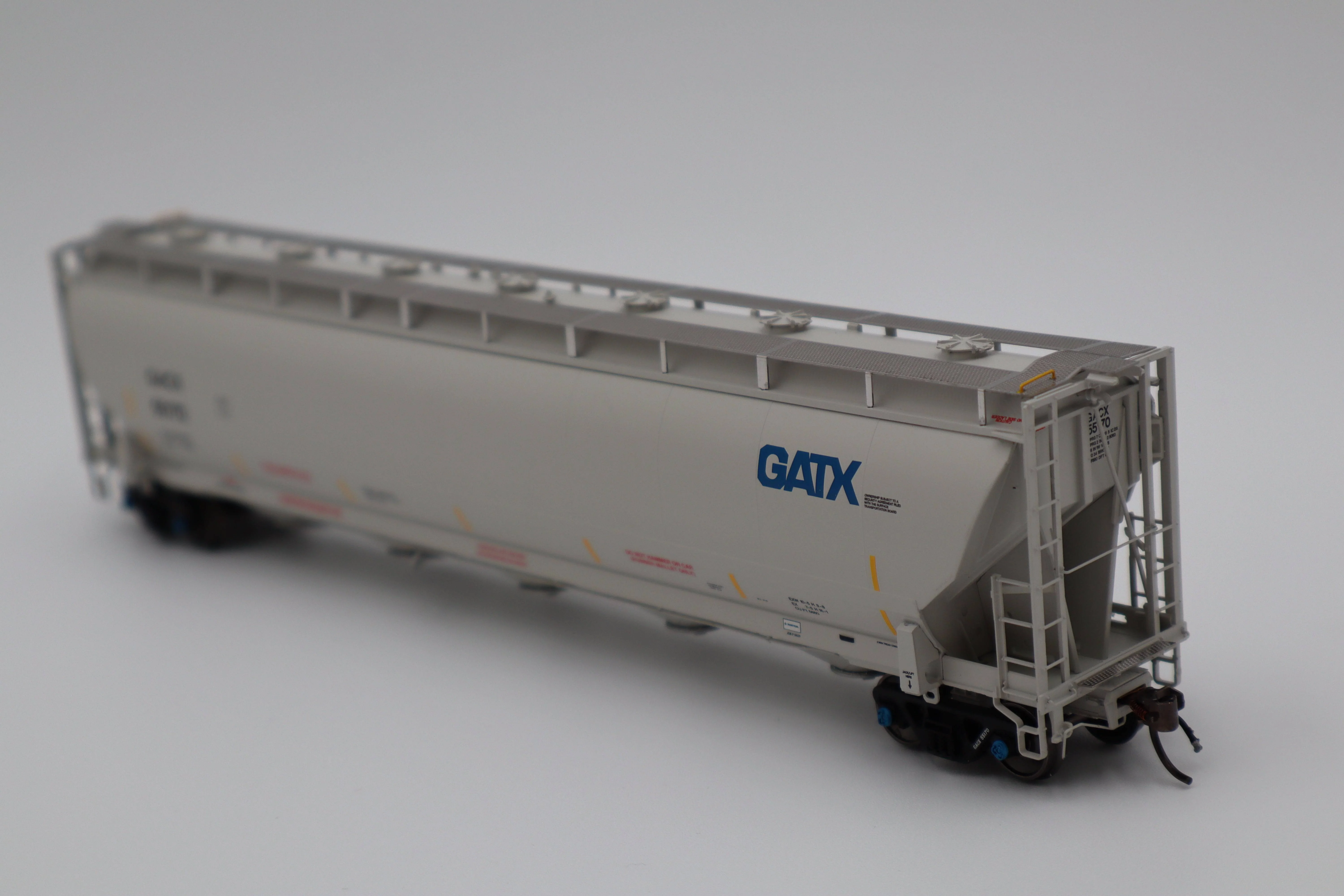 Atlas HO 20007486 - Master Trinity 5660 PD Covered Hopper - 'GACX (Blue GATX Logo)' - #55959 - Image 3