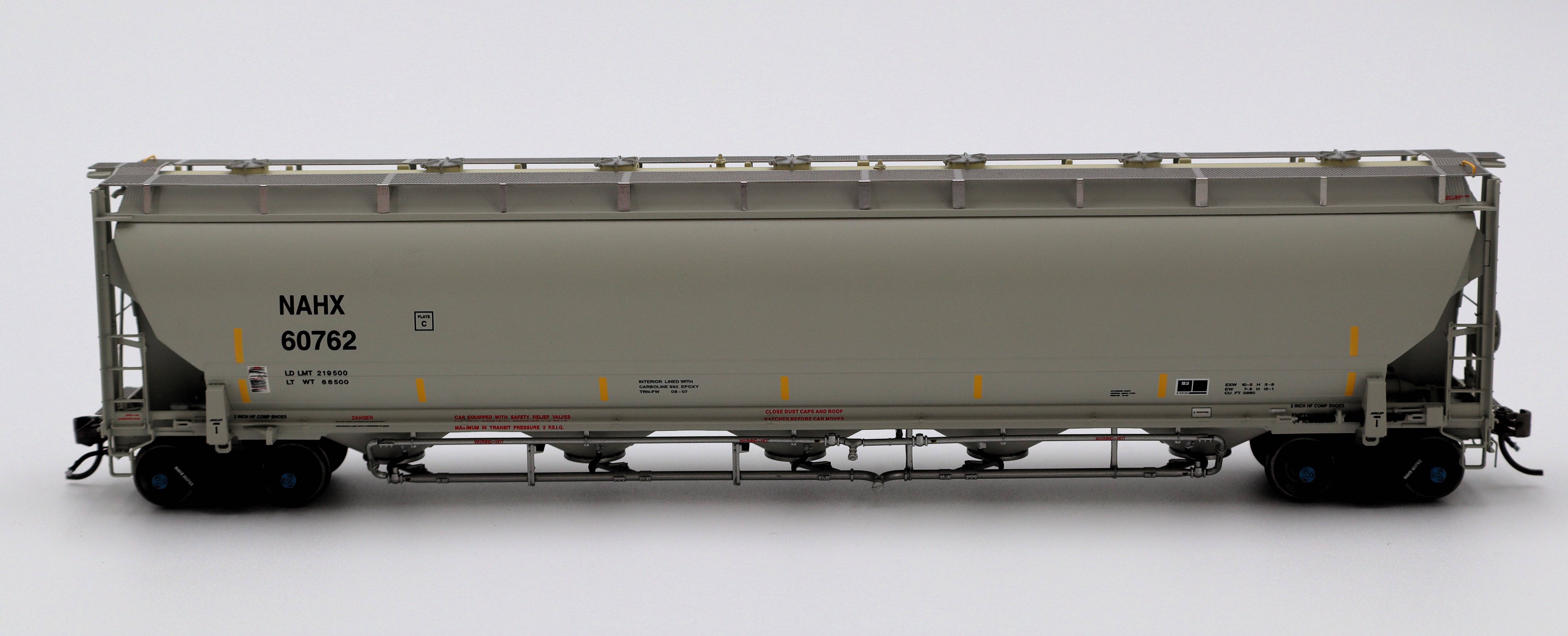 Atlas HO 20007497 - Master Trinity 5660 PD Covered Hopper - 'GE Rail Services (NAHX)' - #60861