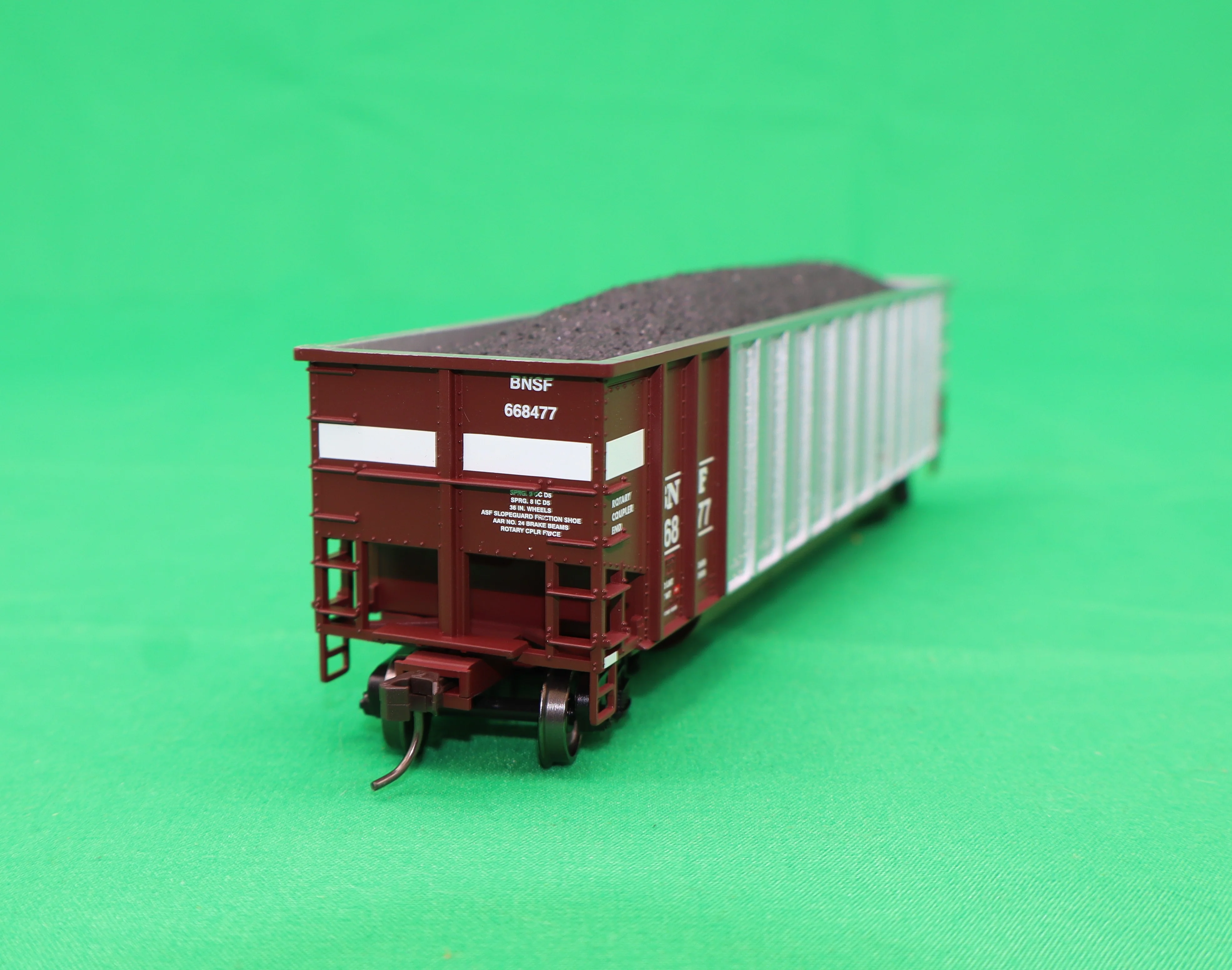 Atlas HO 20 007 704 - Trainman - Aluminum Coal Gondola Car "BNSF" #668477 - Image 2