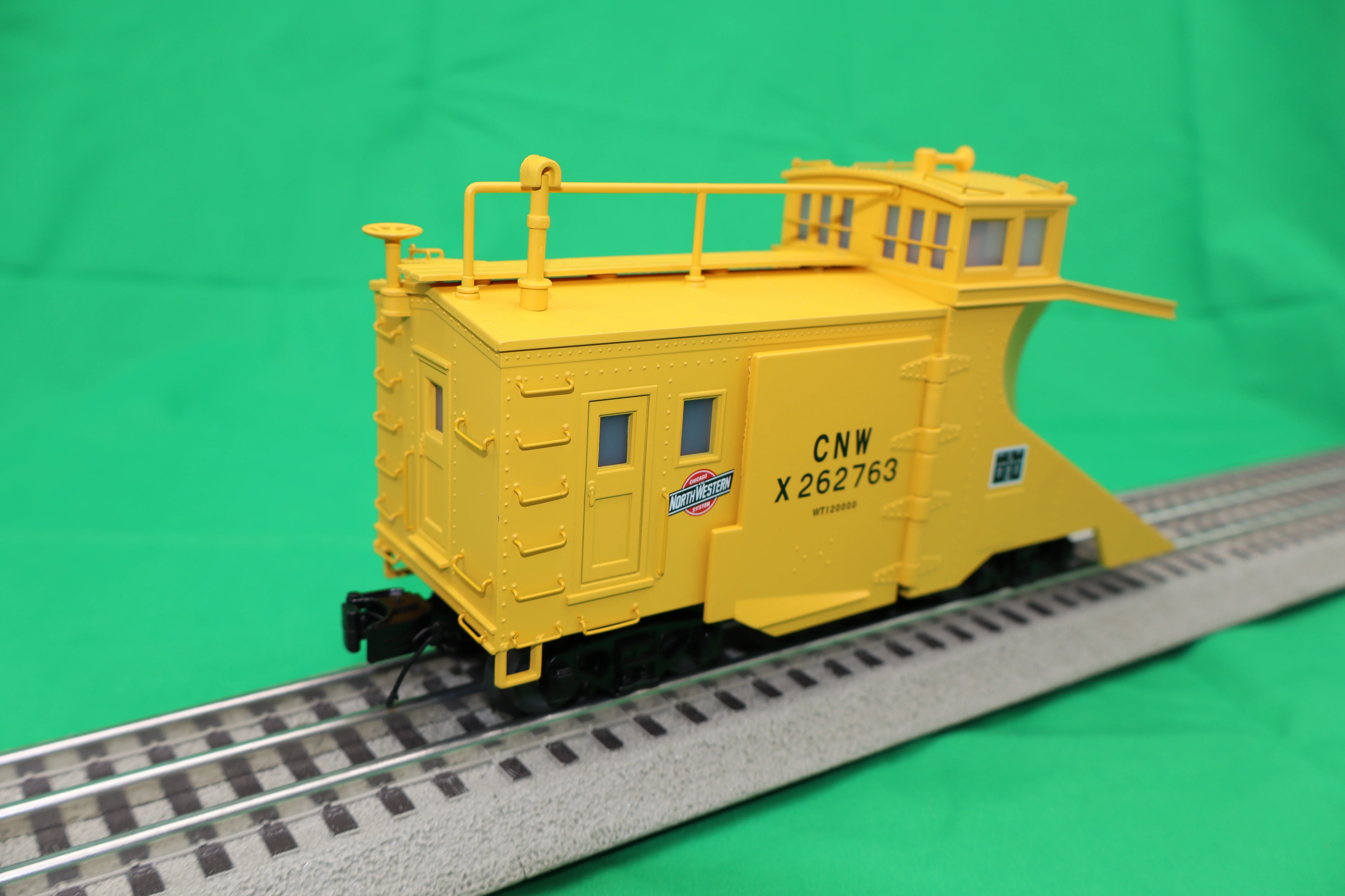 Atlas O 3001677 - Premier - Snow Plow "Chicago & North Western" - Image 3