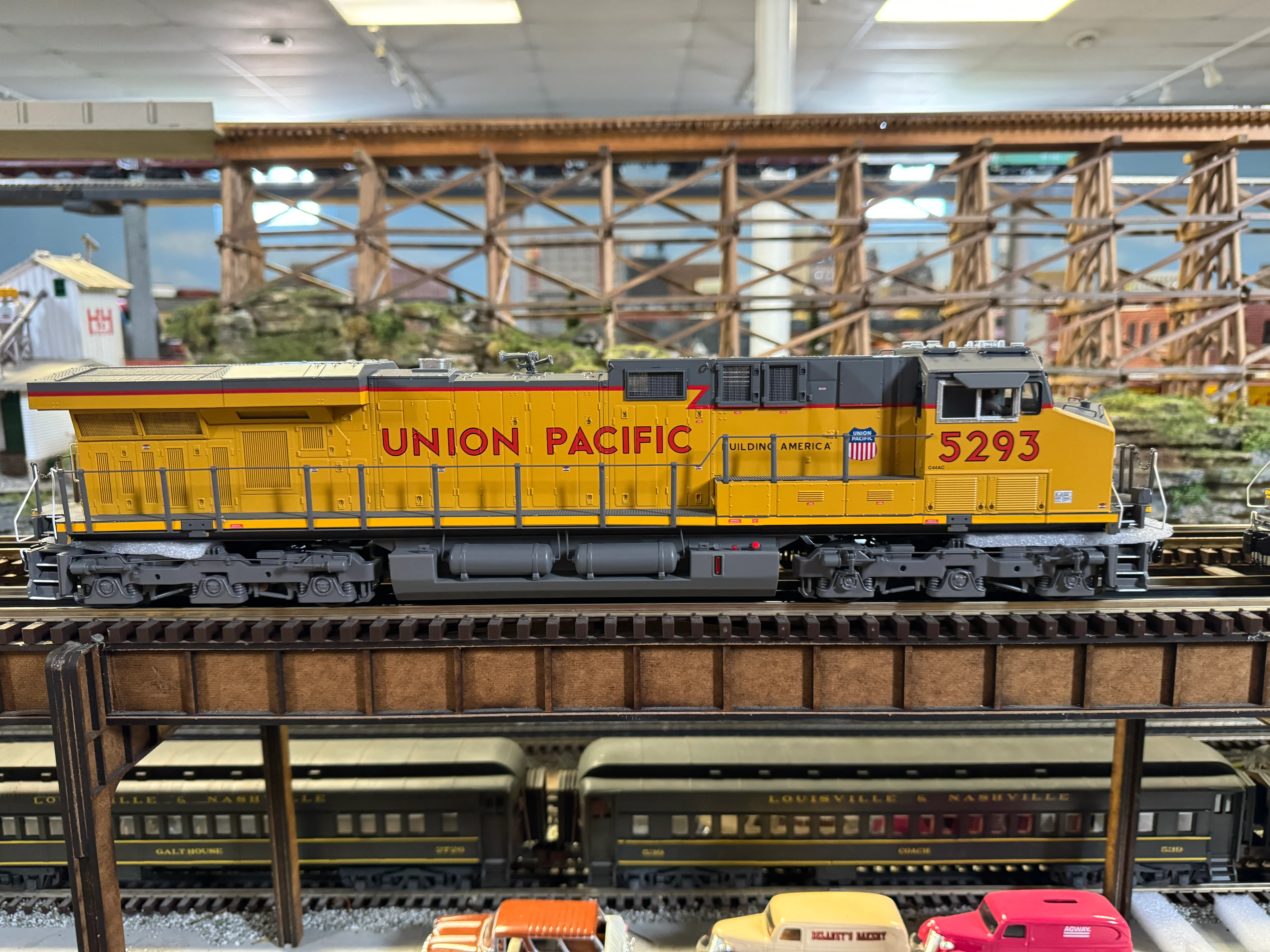 Atlas O 30138184 - Premier - ES44AC Diesel Locomotive "Union Pacific" #5293 (Flagless) - Image 2