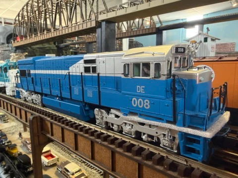 Atlas O 30138500 - Premier - U30C Diesel Locomotive "Detroit Edison" #8