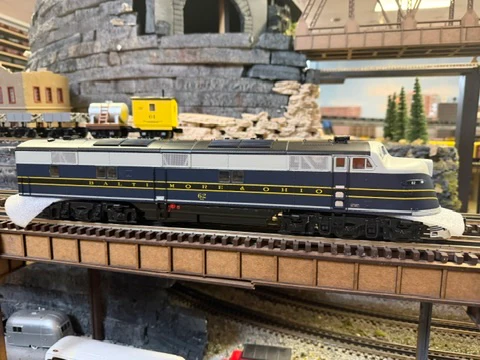Atlas O 30138646 - Premier - E6 A Unit Diesel Locomotive "Baltimore & Ohio" #62 - Image 4