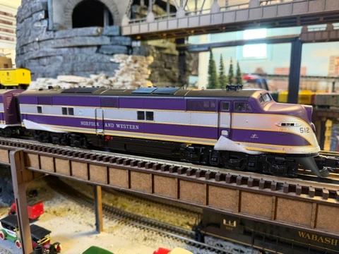 Atlas O 30138654 - Premier - E6 A Unit Diesel Locomotive "Norfolk & Western" #512 - Image 3