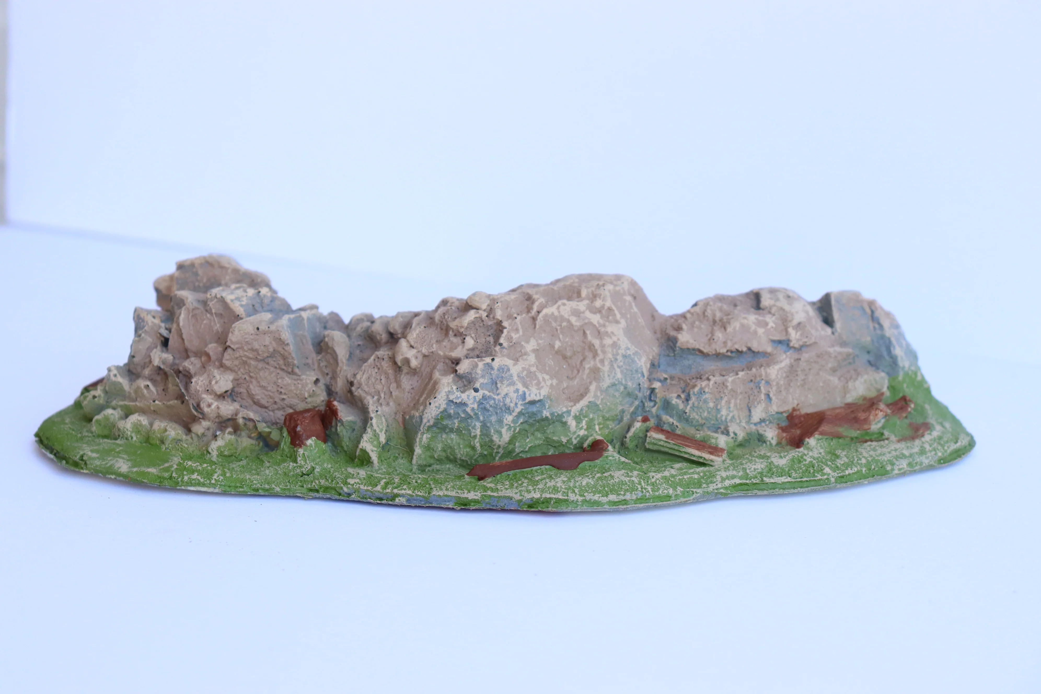 Atherton Scenics 9502-Multi-Scale Curved Rock Defensive Position-Second hand-M7360-9 - Image 2