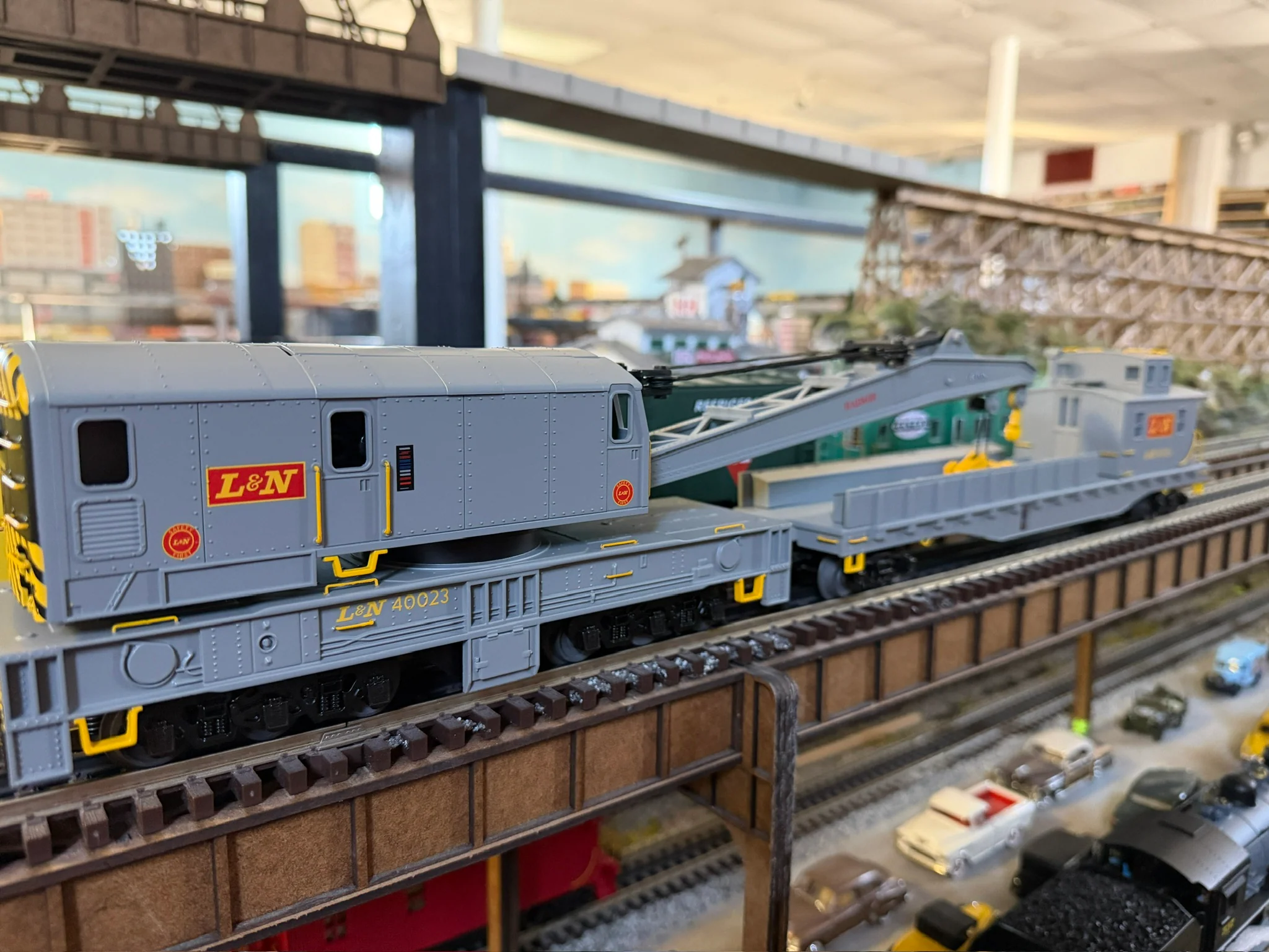 Atlas O - Premier - Crane & Tender Car Set “Louisville & Nashville” #40025 /#40025X (Set #2) - Custom Run for MrMuffin'sTrains