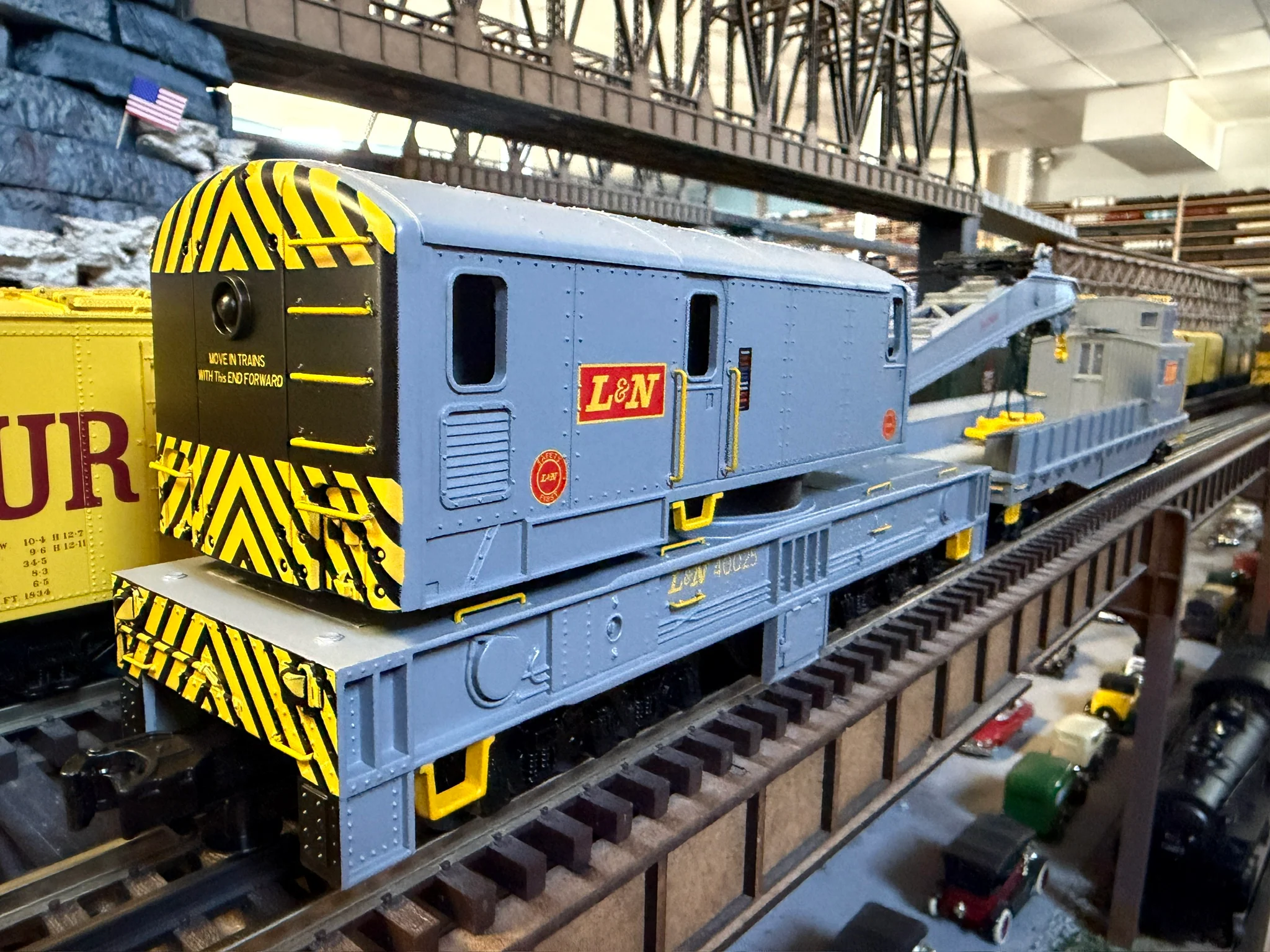 Atlas O - Premier - Crane & Tender Car Set “Louisville & Nashville” #40025 /#40025X (Set #2) - Custom Run for MrMuffin'sTrains - Image 7
