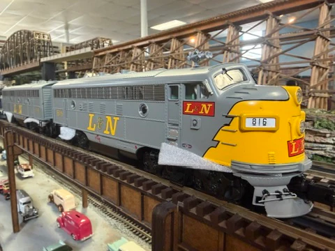 MTH 20-22051-1 - Premier - F-7 A Diesel Engine "Louisville & Nashville" #816 w/ PS3 (Gray) - Custom Run for MrMuffin'sTrains