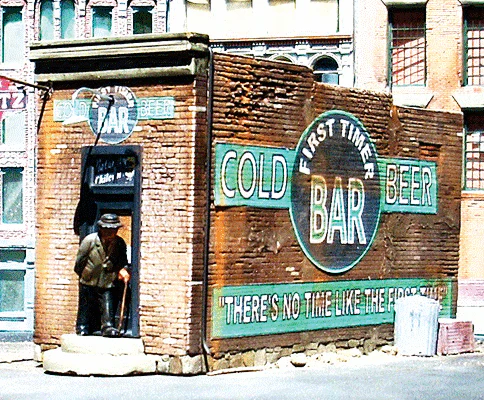 Downtown Deco HO 1053 - First Timer Bar Building (Kit)