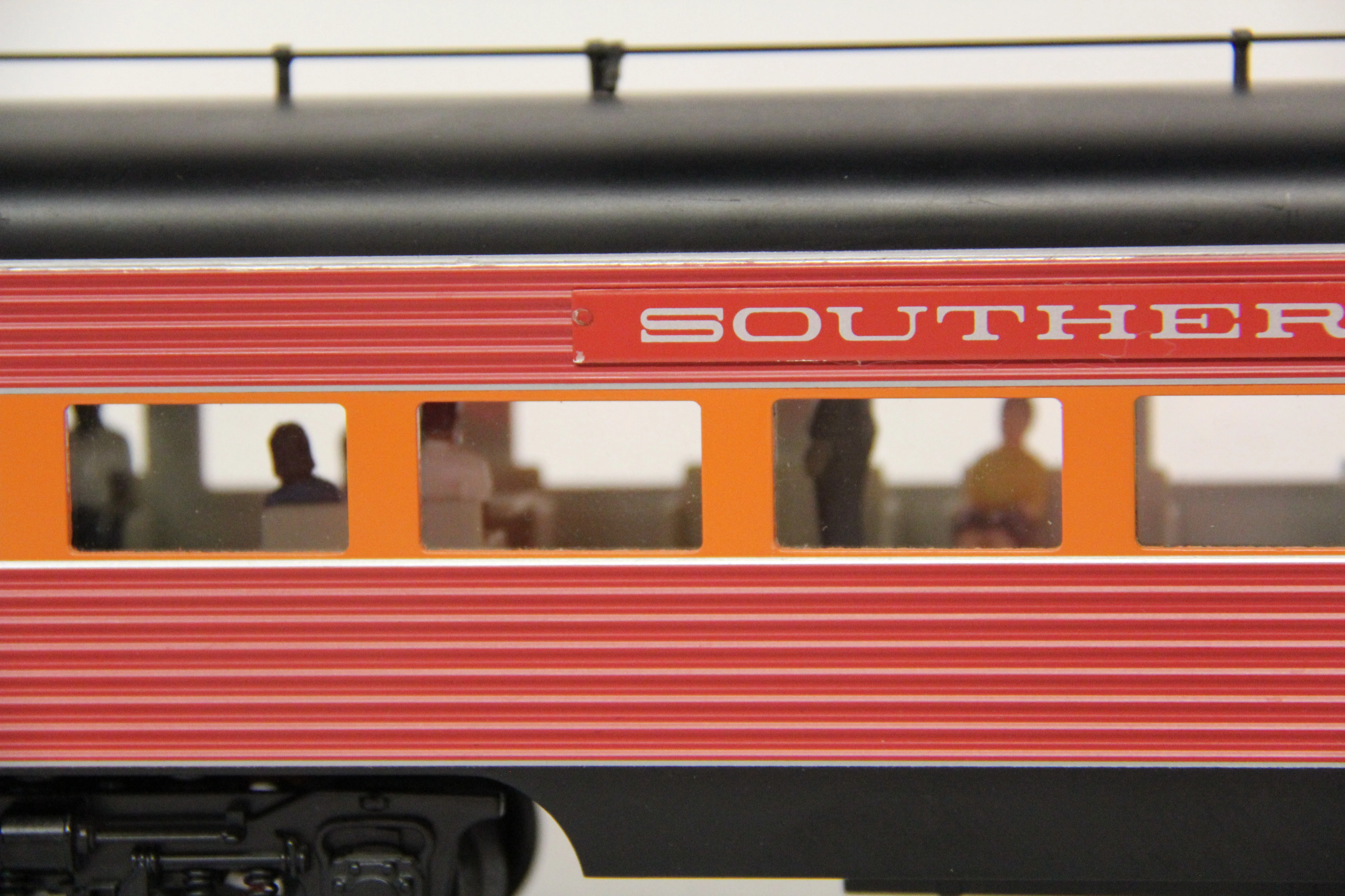 K-Line Southern Pacific Lines Daylight SP290- 18" Extruded Aluminum Observation Car-Second hand-M6123