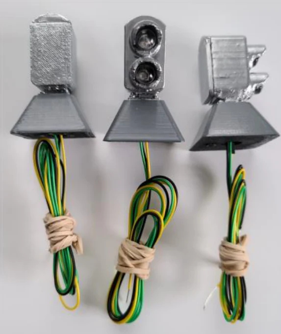 K & R Custom Models #8012 - Ross & Gargraves Dwarf Signal Set (3-Pack)