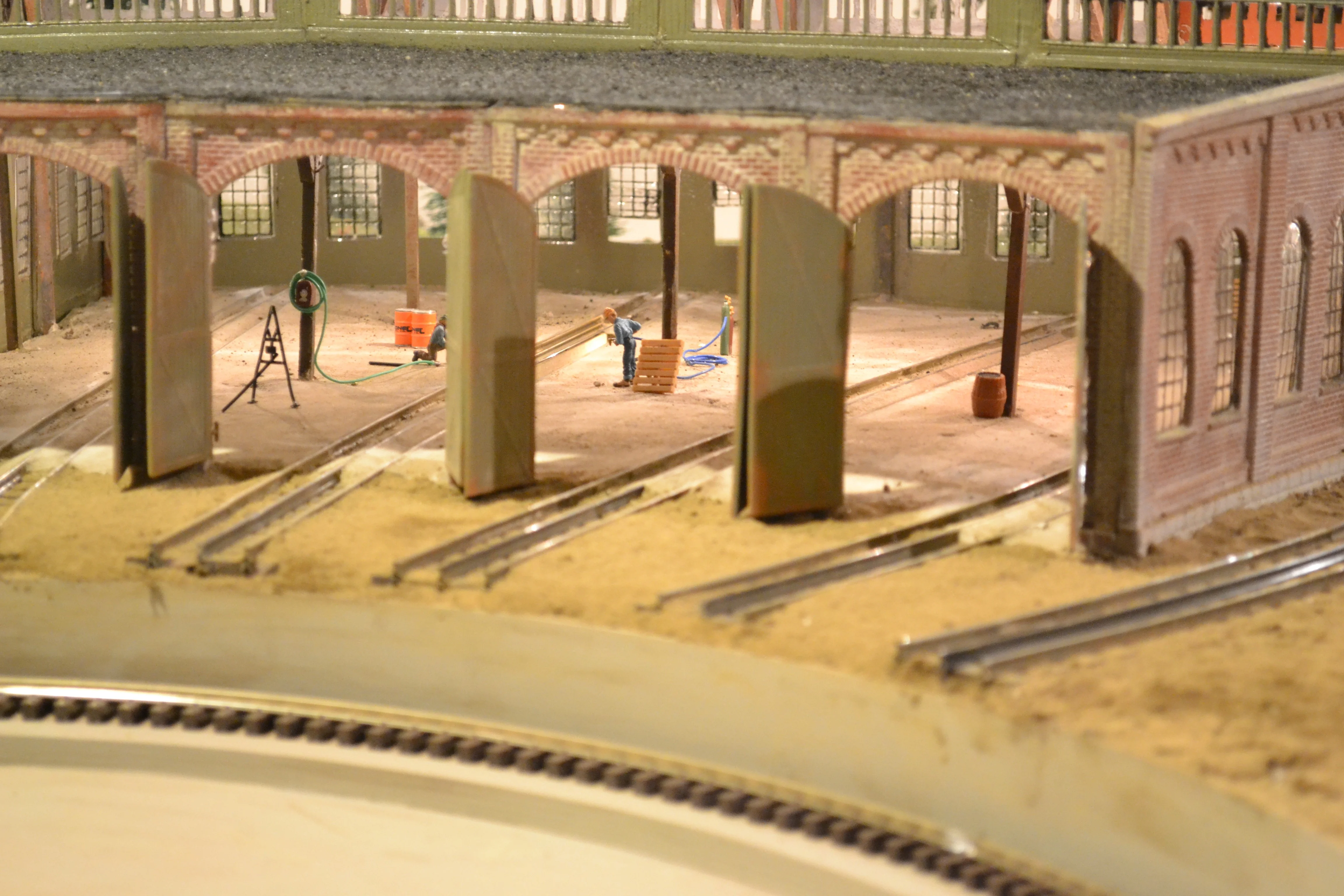 Korber Models #304 - O Scale - 3 Stall Roundhouse Kit - Image 5