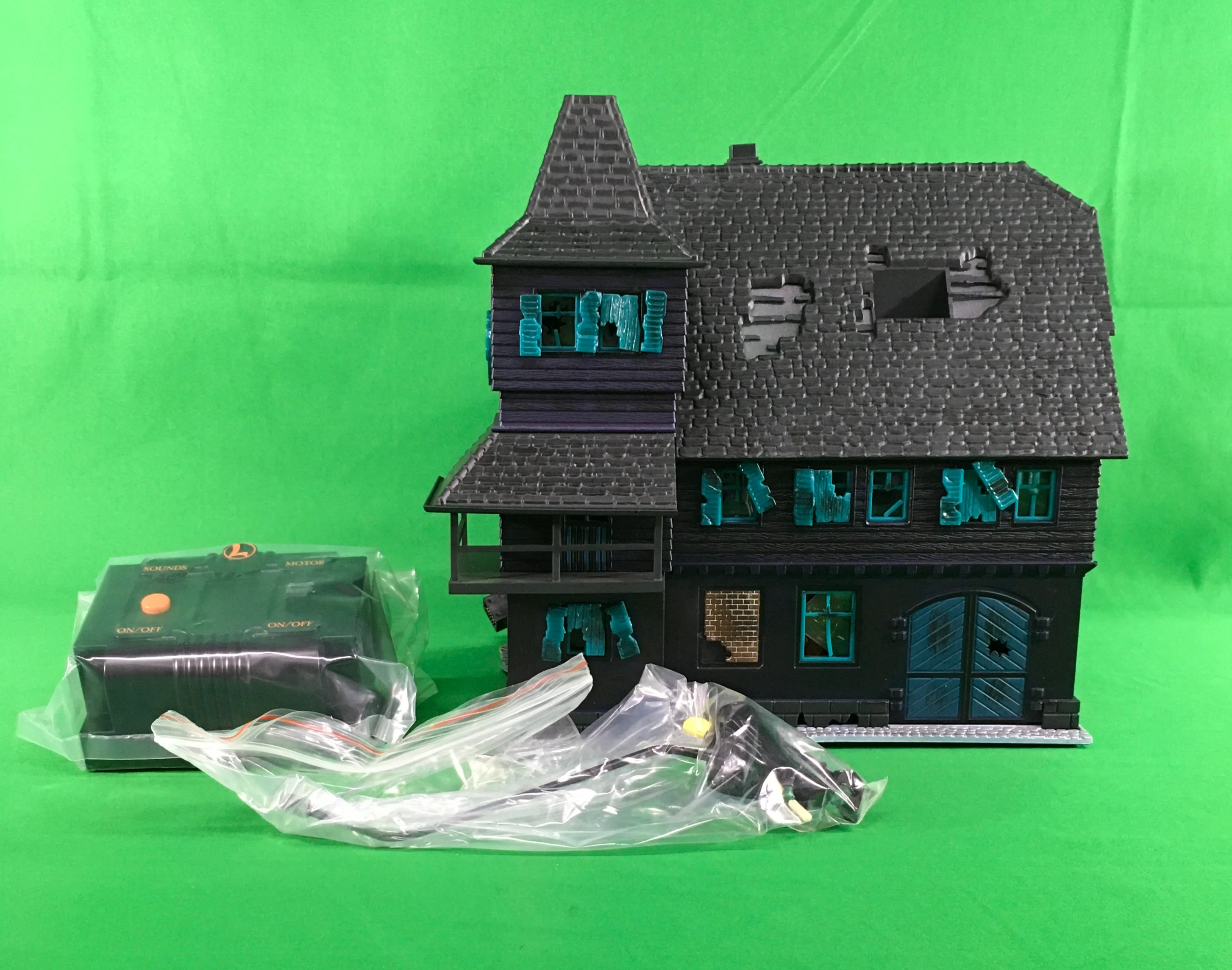 Lionel 1929170 - Plug-Expand-Play Haunted House