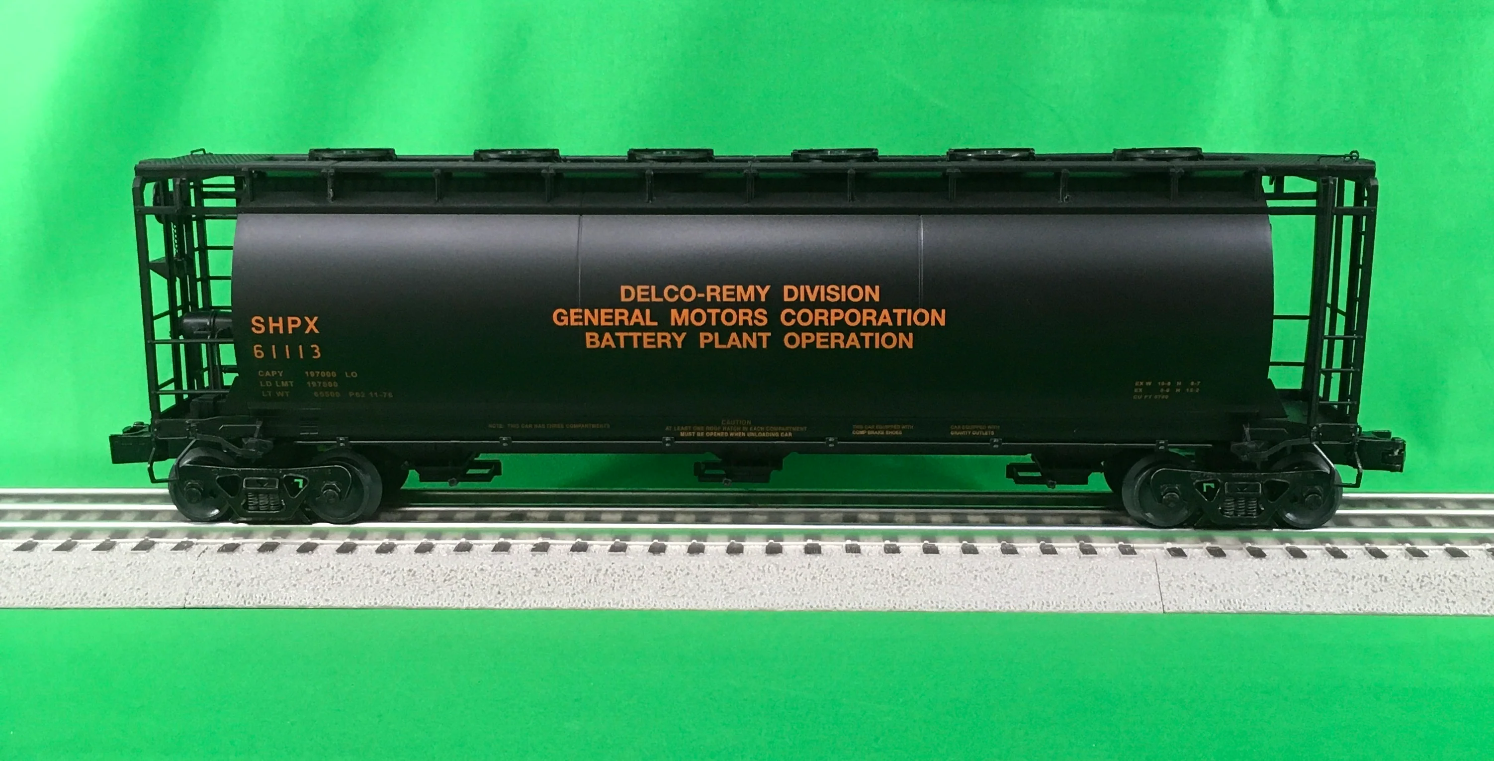 Lionel 2226120 - Cylindrical Covered Hopper Car "General Motors" #61113 - Image 3