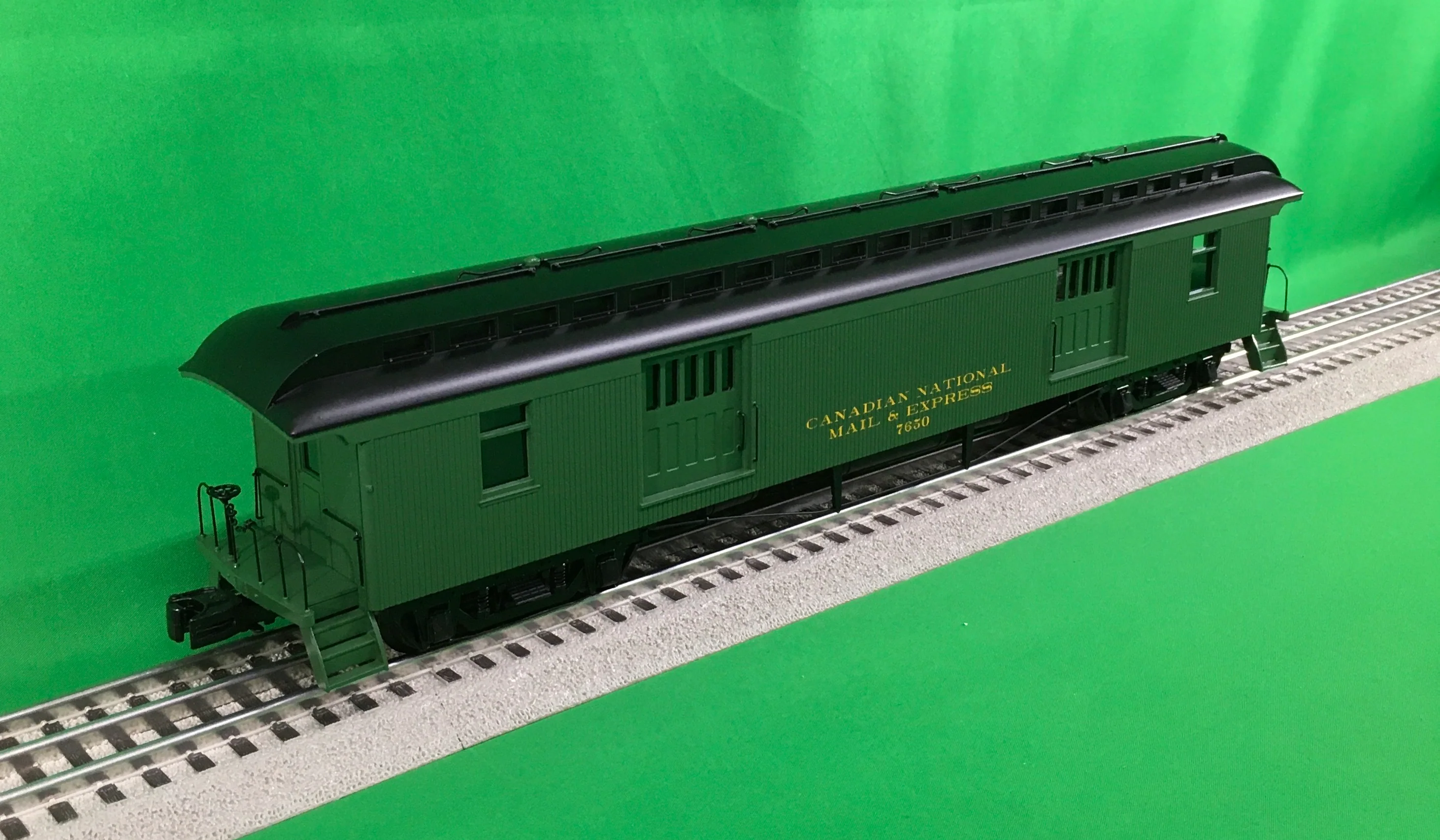 Lionel 2327180 - Wood Passenger Car "Canadian National" (2-Car) Set A - Image 2