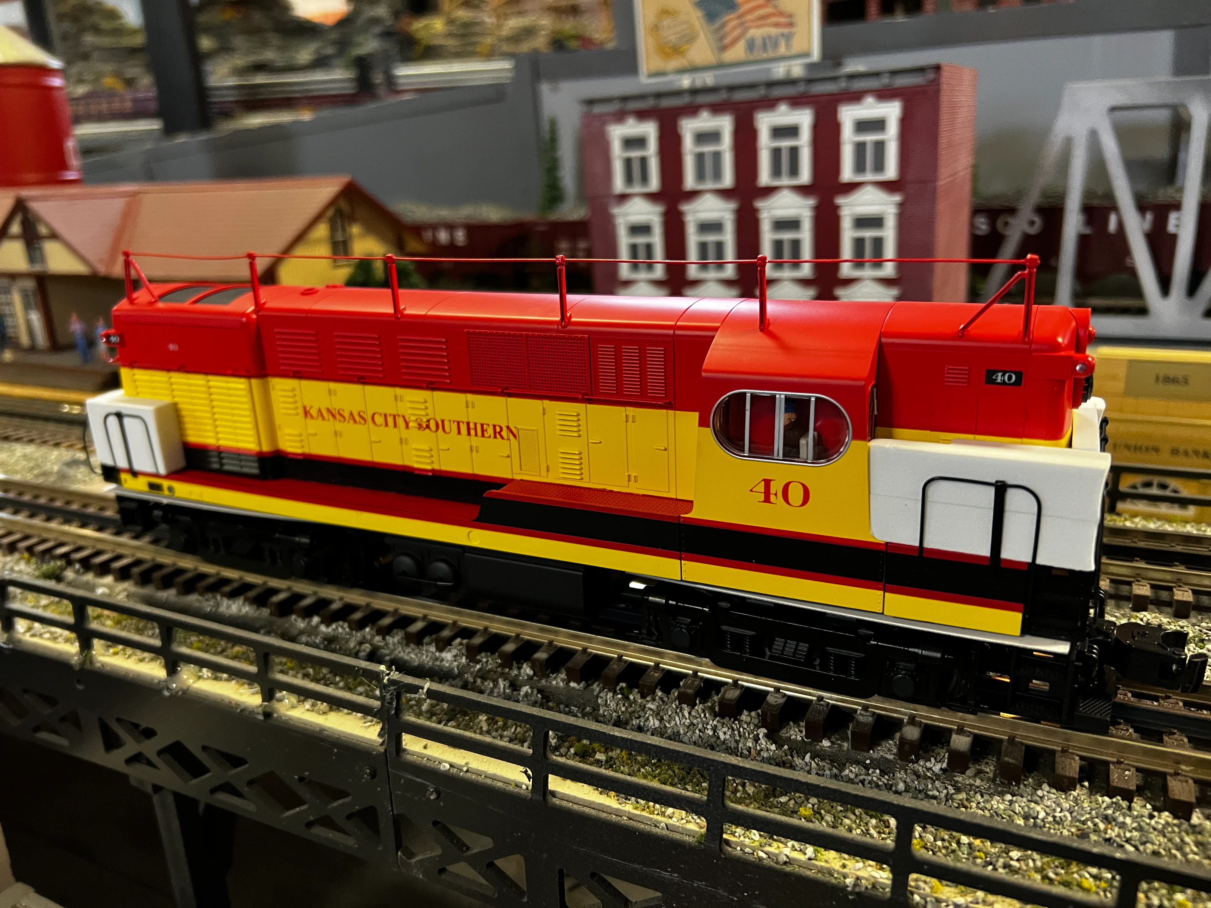 Lionel 2333281 - Legacy H15-44 Diesel Locomotive "Kansas City Southern" #40
