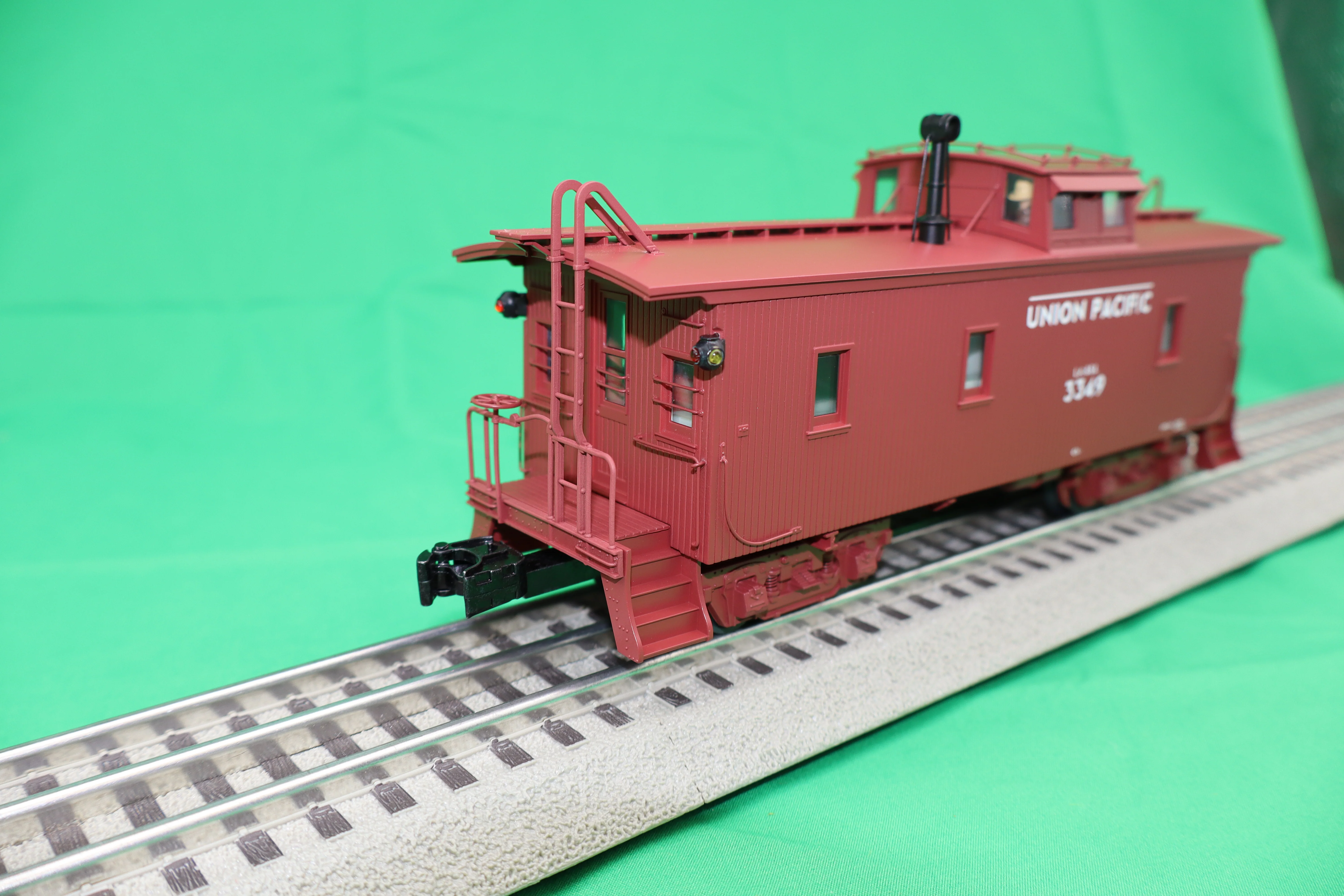 Lionel 2426390 - CA-1 Caboose "Union Pacific" #3349 - Image 2