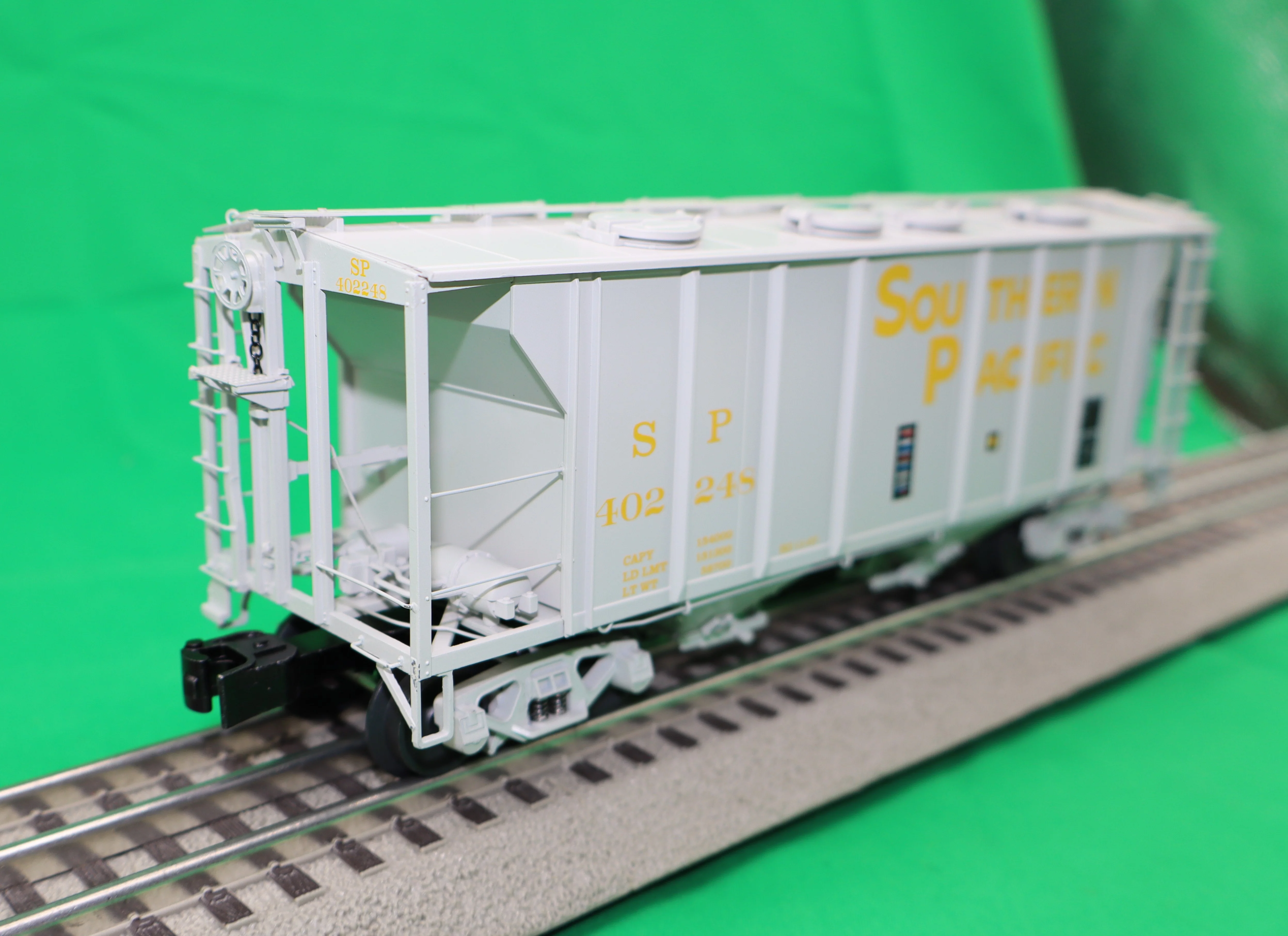 Lionel 2426660 - PS-2 Covered Hopper Car "Southern Pacific" #402148 - Image 2