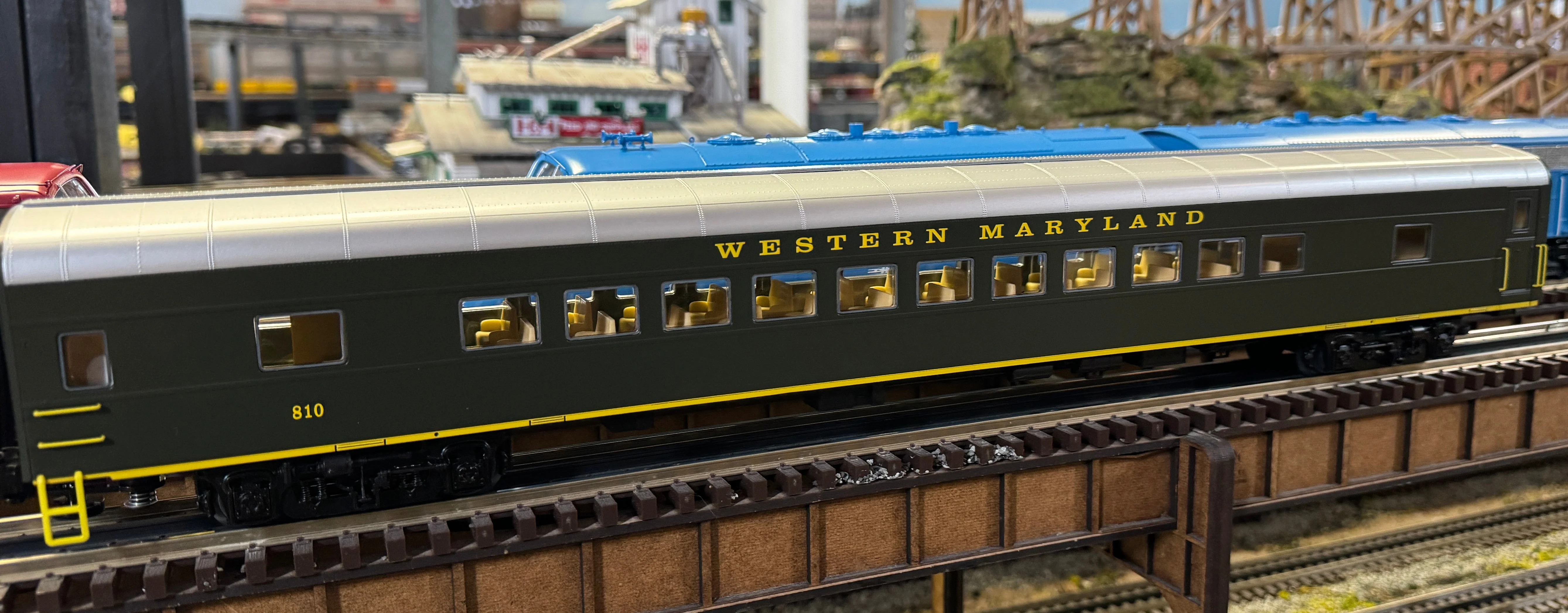 Lionel 2427050 - 21" Passenger Car "Western Maryland" (2-Car) Set A - Scenic
