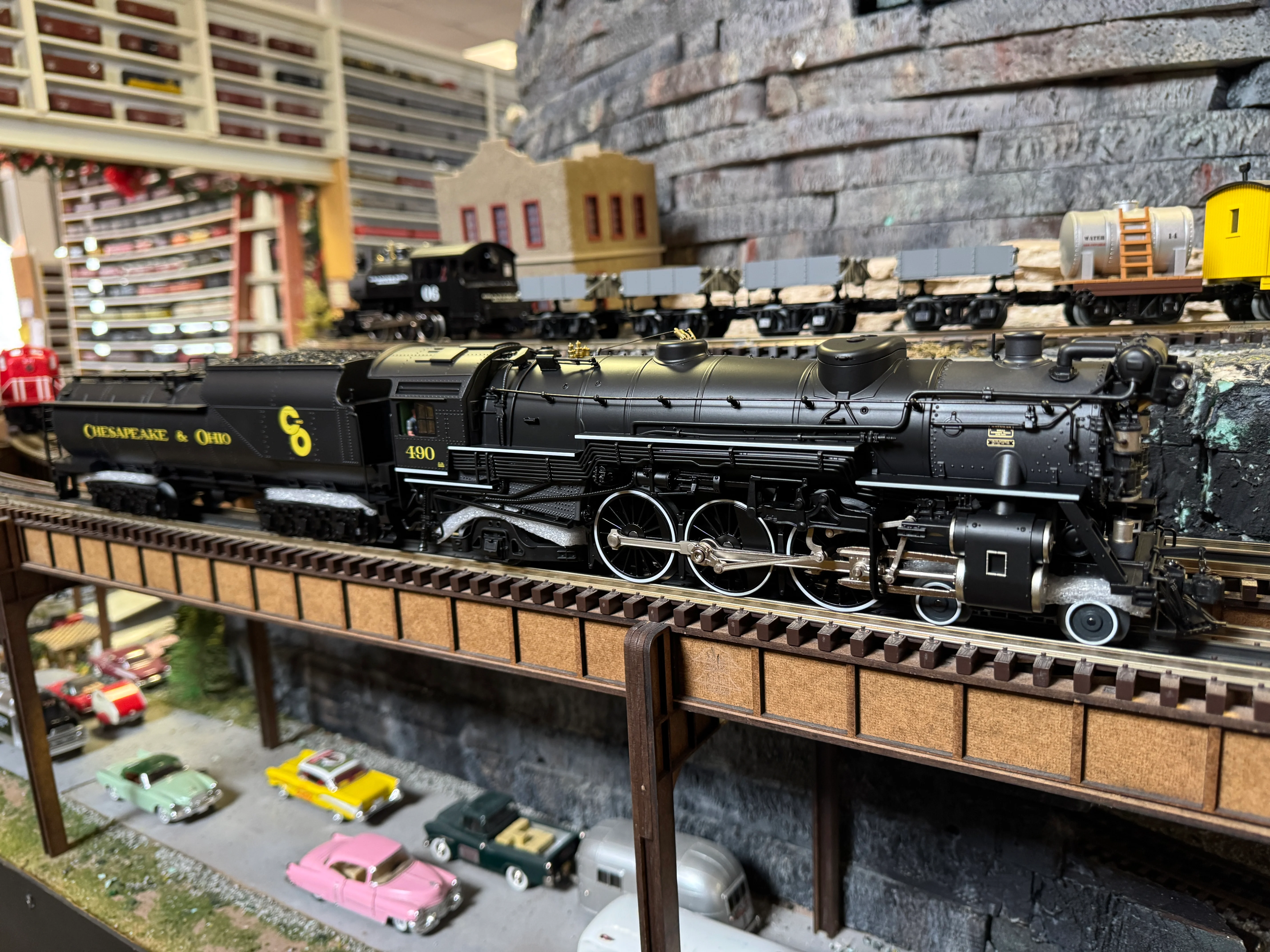 Lionel 2431100 - Legacy F19 Pacific Steam Engine "Chesapeake & Ohio" #490 (Sportsman) - Image 2