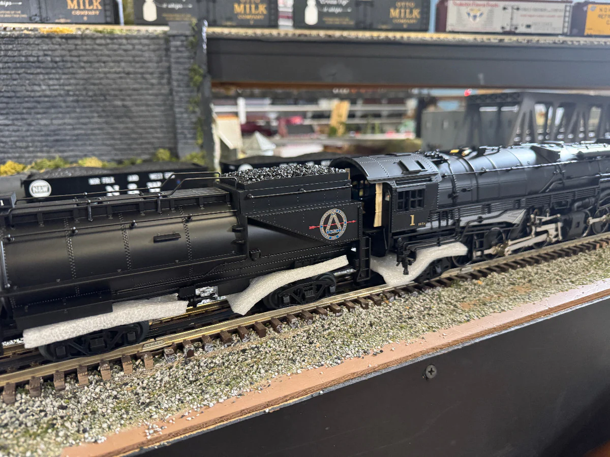 Lionel 2431600 - Legacy H7 2-8-8-2 Steam Locomotive "Richmond, Fredericksburg & Potomac" #1 - Image 5