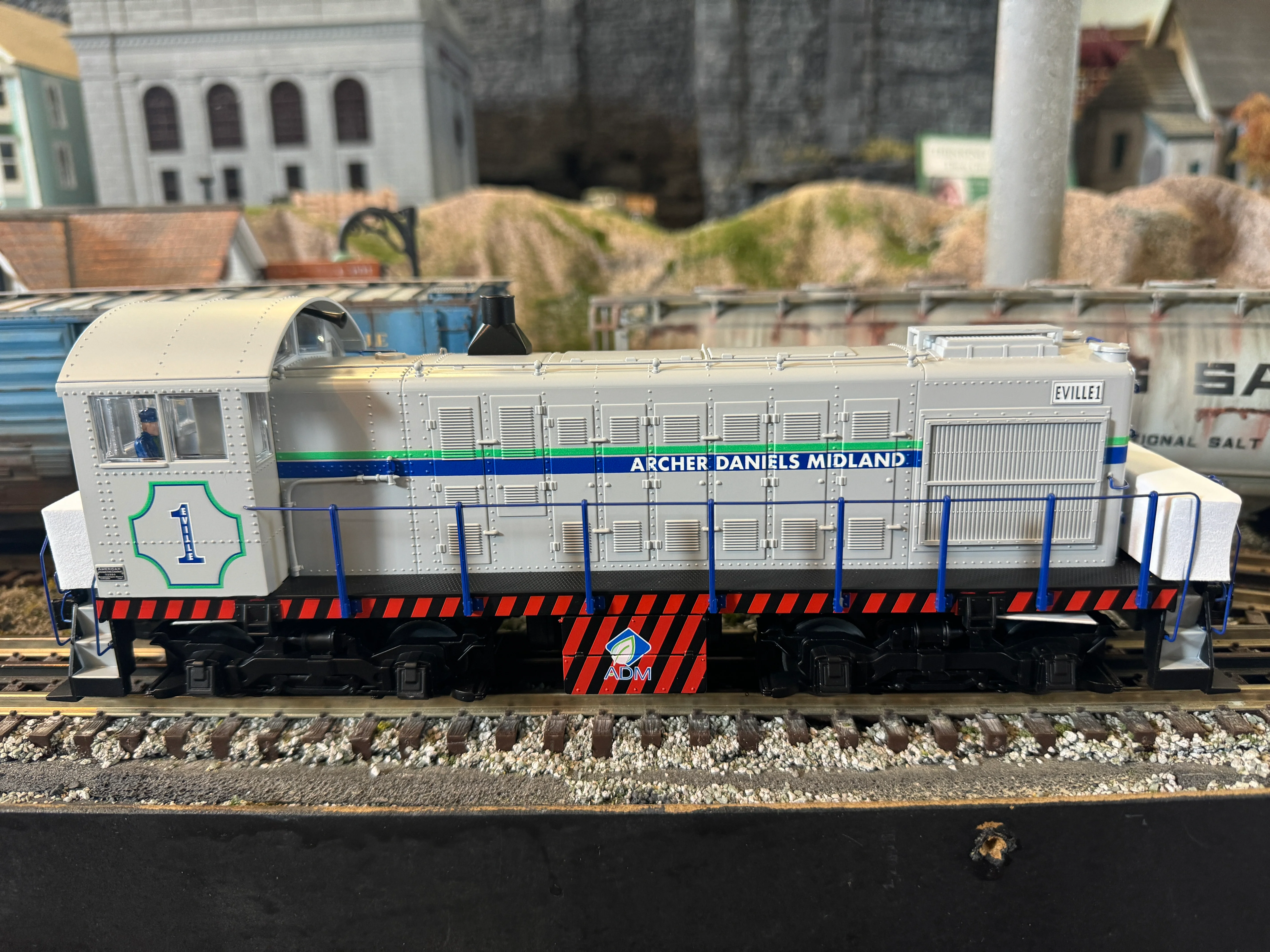 Lionel 2433300 - Legacy ALCo S2 Diesel Locomotive "ADM" #1 - Image 2