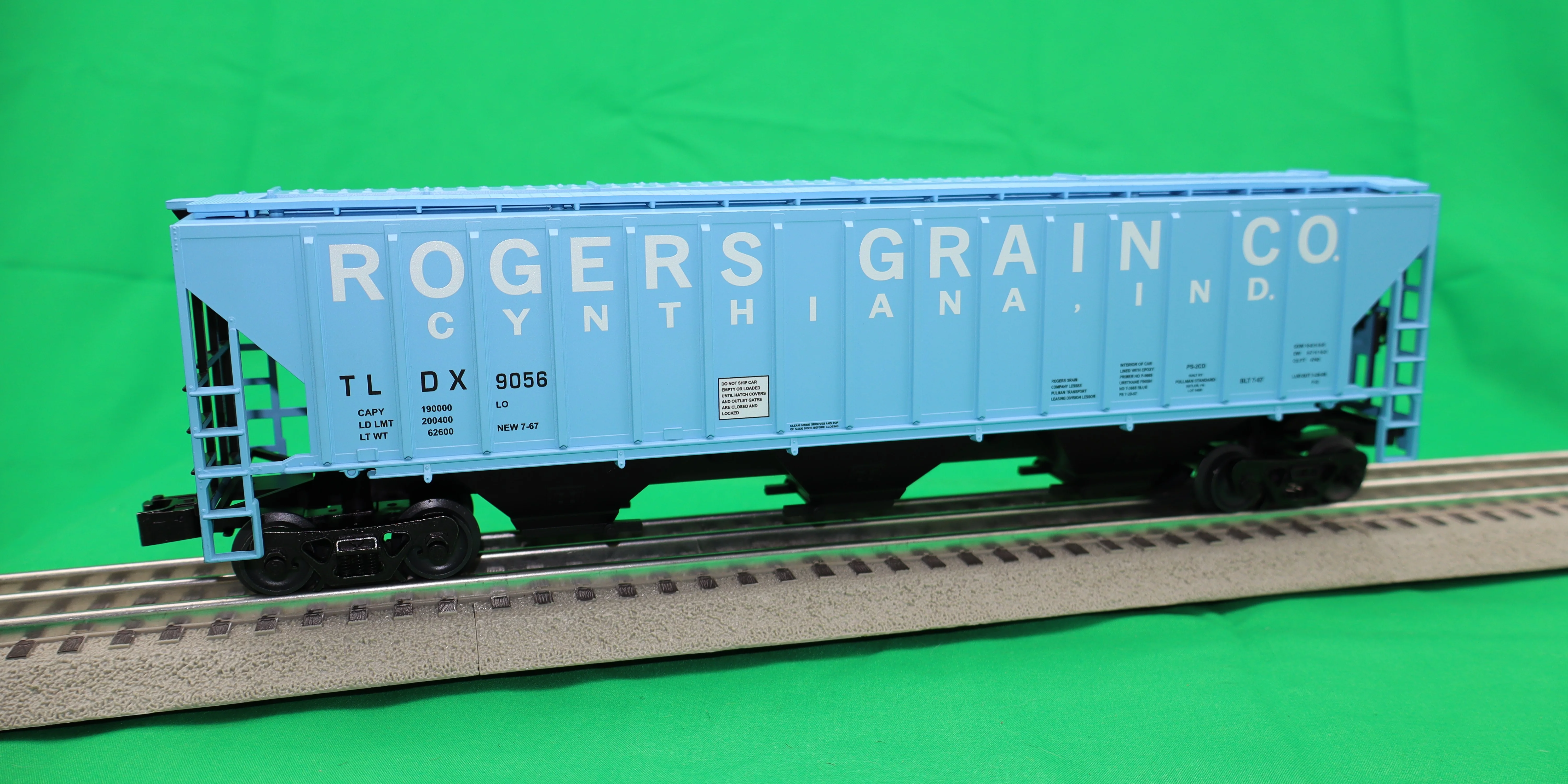Lionel 2442140 - PS-2CD Covered Hopper "CO-OP" (3-Car) Set #2 - Image 2