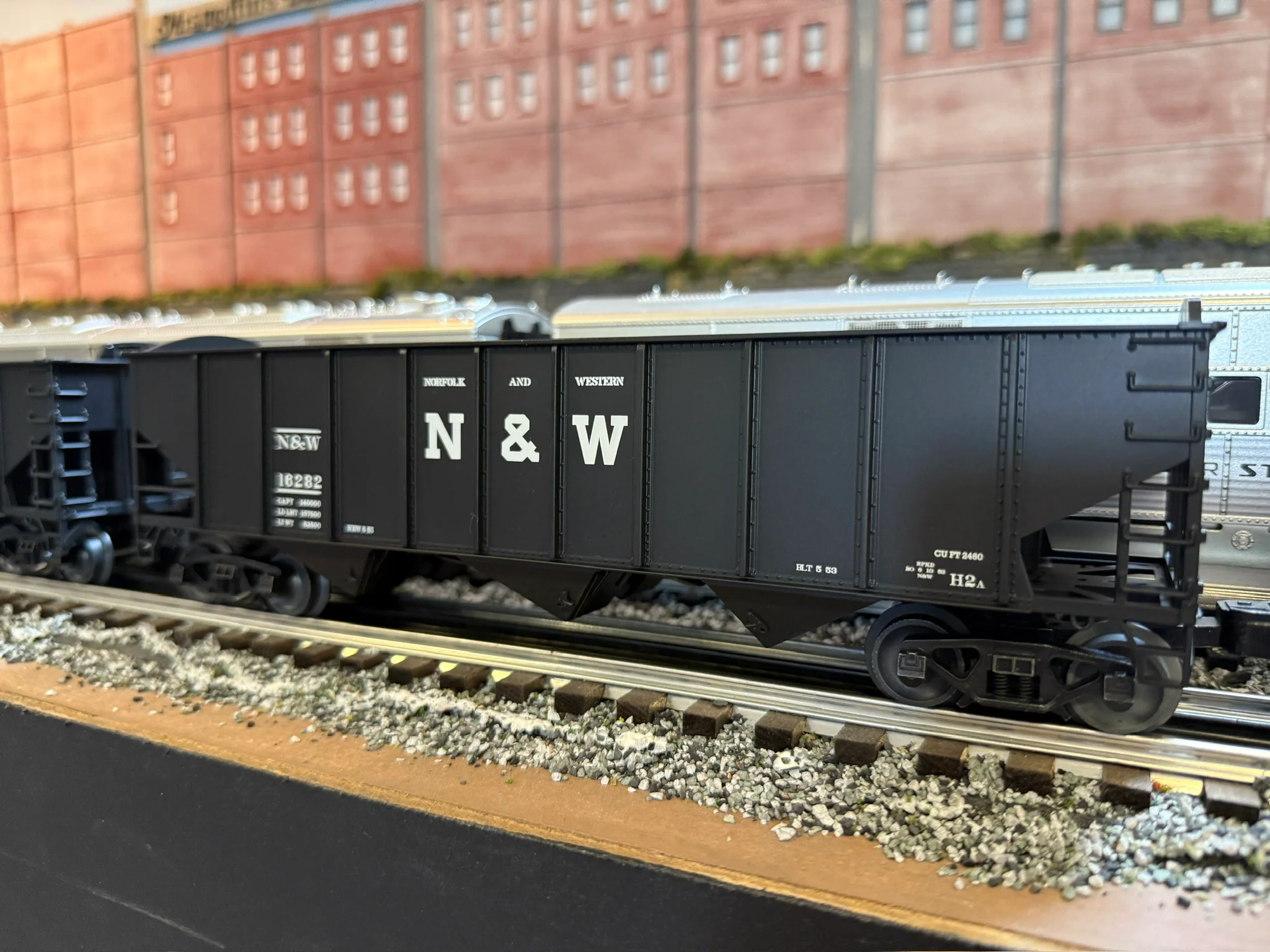 Lionel 2522050 - King Coal Freight Set "Norfolk & Western" #15836 - Image 6