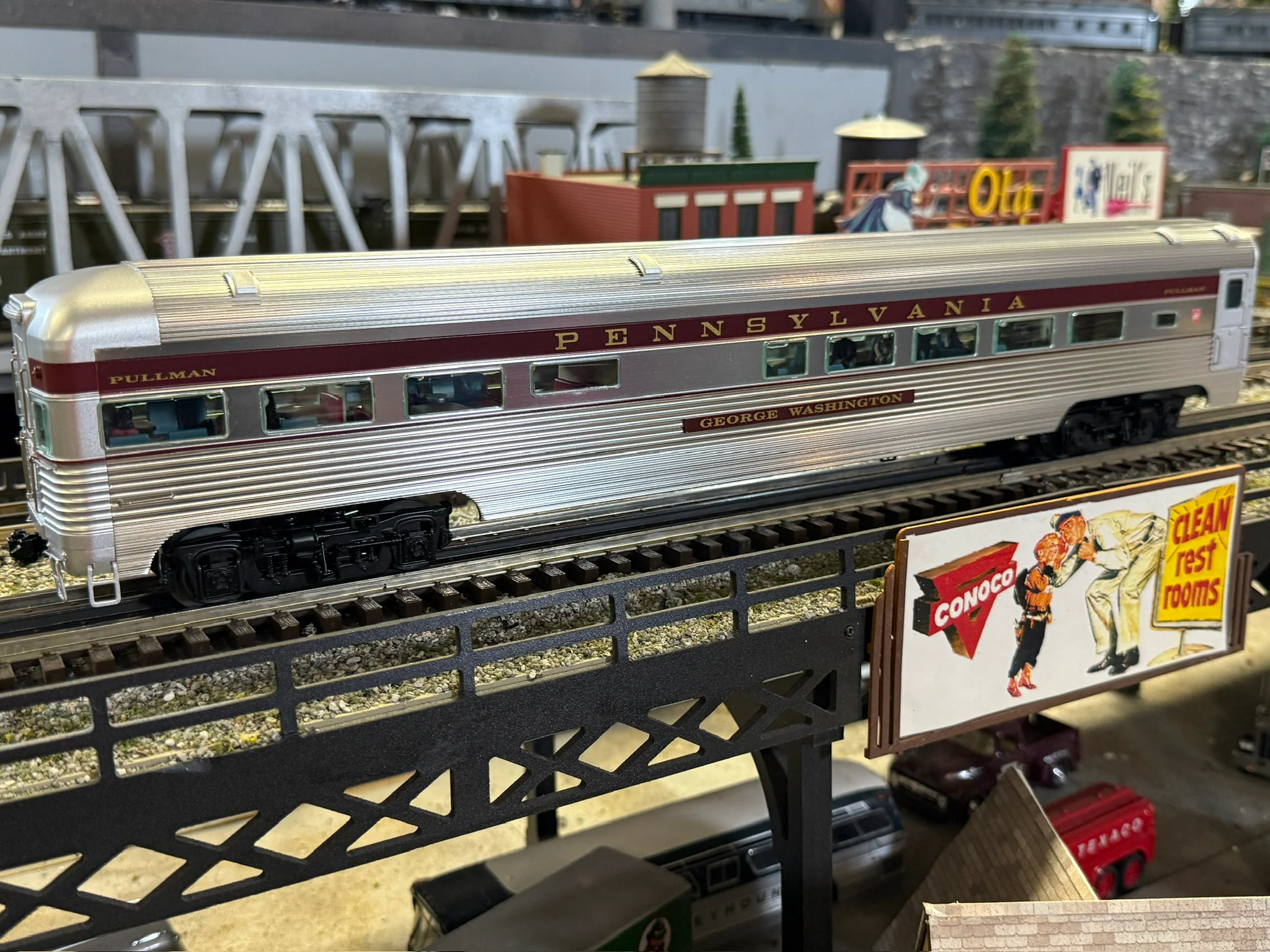 Lionel 2527080 - 18" Aluminum Passenger Car Set "Pennsylvania" (4-Car) Congressional - Image 4