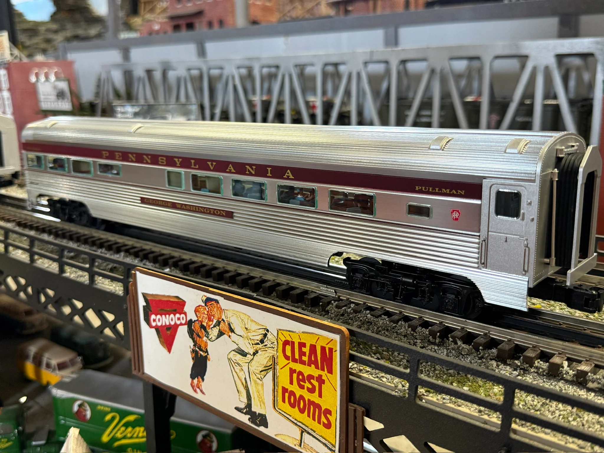 Lionel 2527090 - 18" Aluminum Passenger Car Set "Pennsylvania" (4-Car) Senator - Image 4