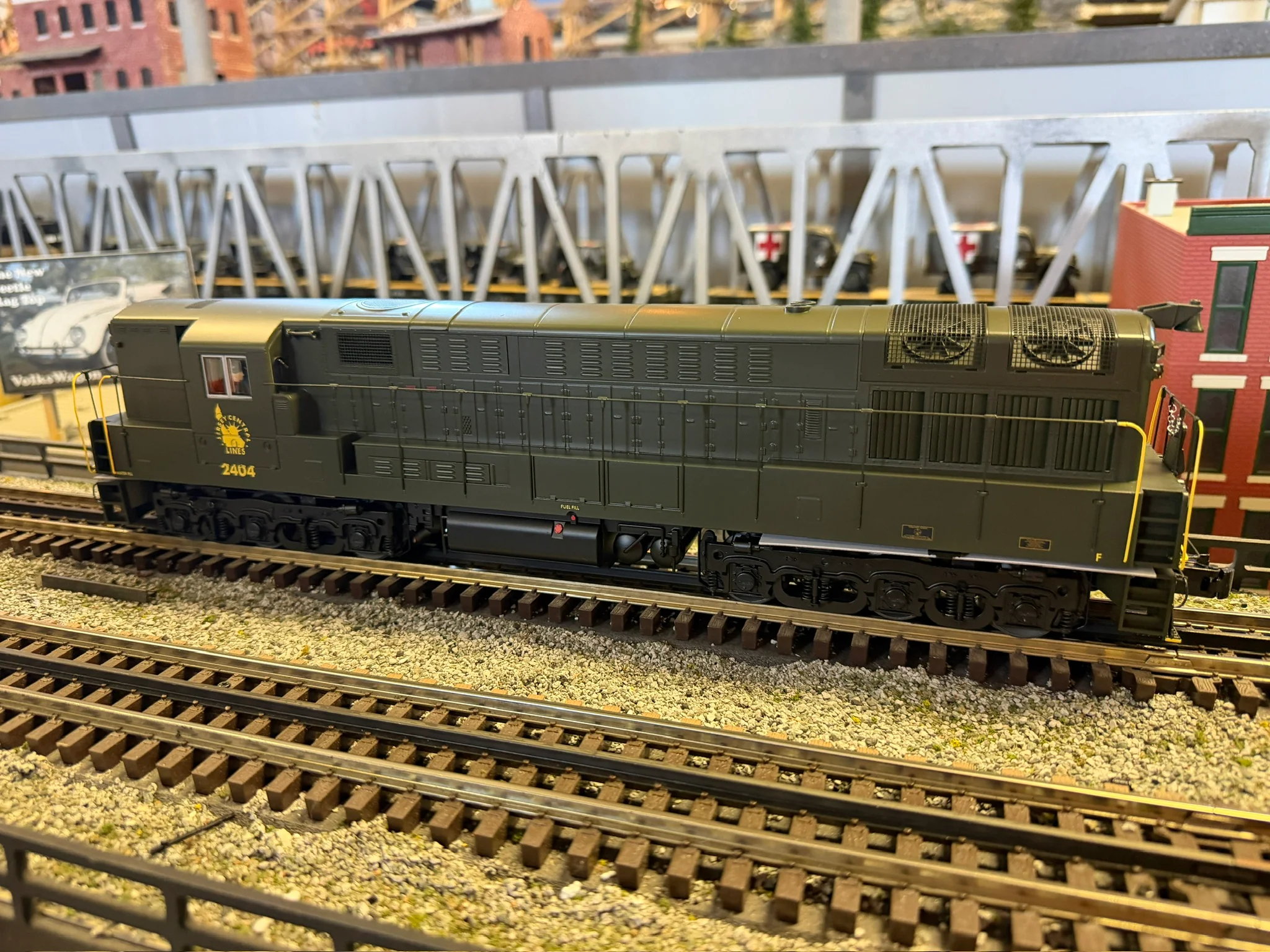 Lionel 2533672 - Legacy TrainMaster Diesel Locomotive "Central of New Jersey" #2411 - Image 4