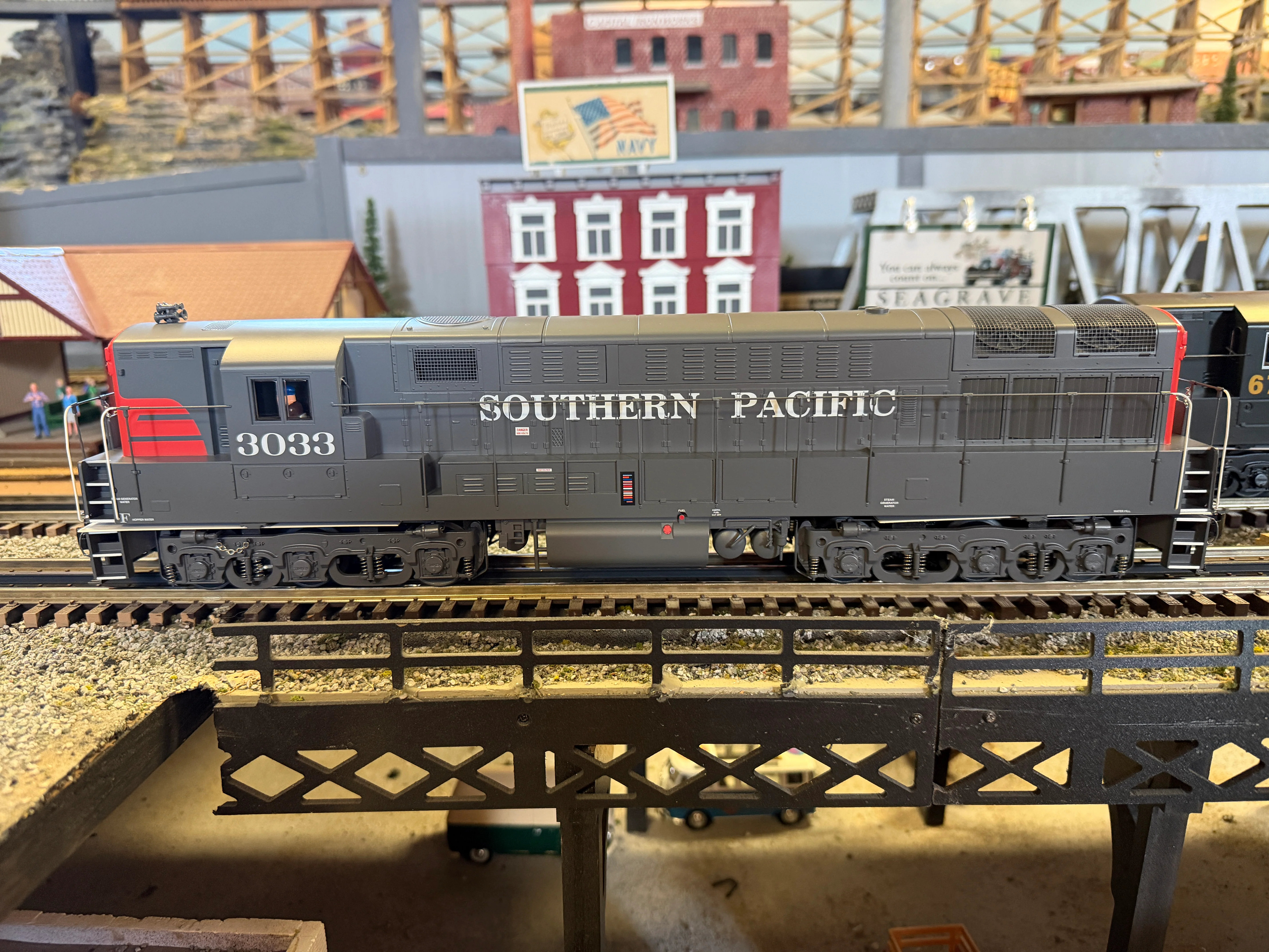 Lionel 2533721 - Legacy TrainMaster Diesel Locomotive "Southern Pacific" #3025 - Image 4