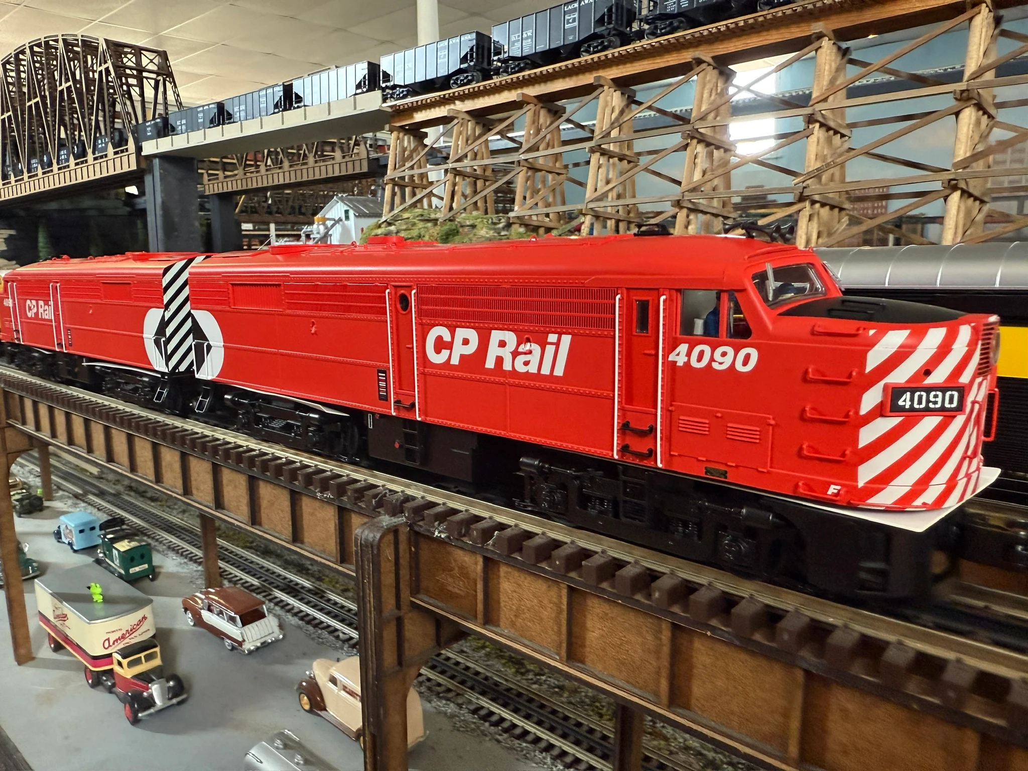 Lionel 2533890 - Legacy FA-2 AA Diesel Set "Canadian Pacific" #4090/4091 - Image 2