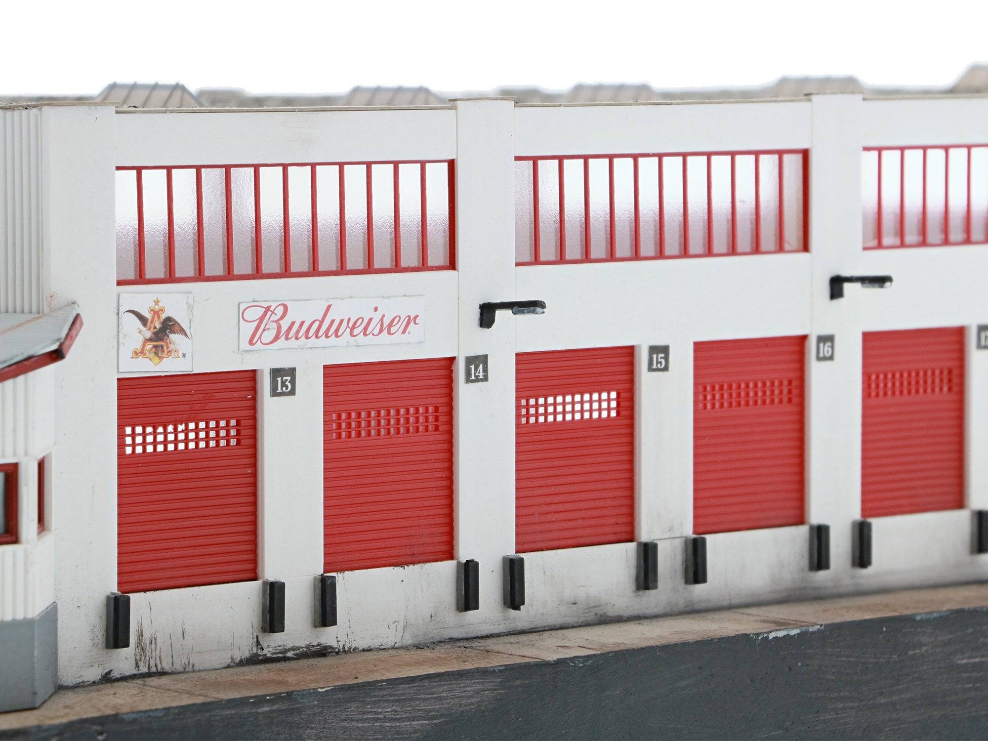 Lionel HO 2167090 - Anheuser-Busch - Distribution Center Building Kit - Image 3