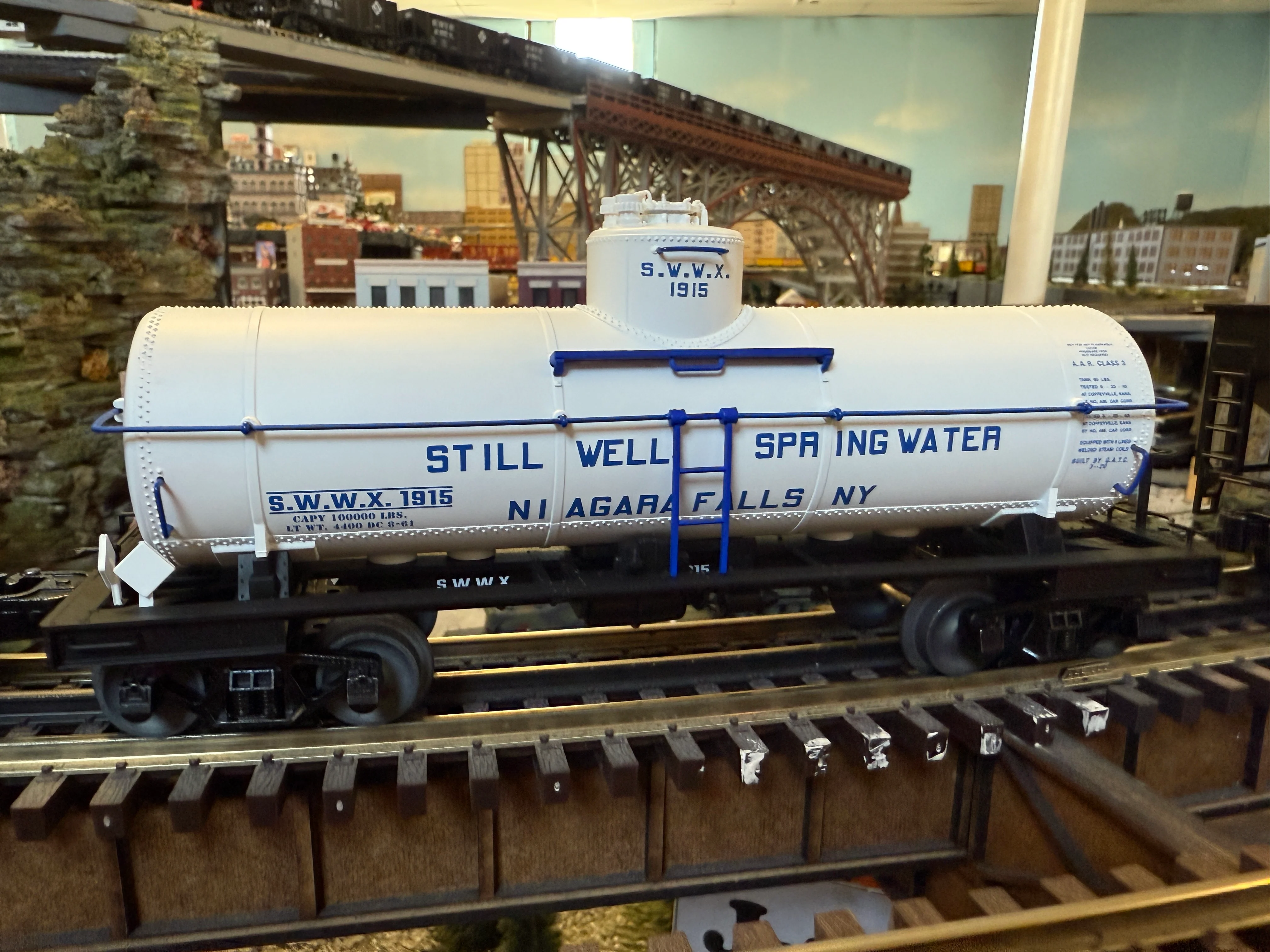 Lionel 2422010 - Vision Line "Erie" Triplex Super Freight Set - Image 15