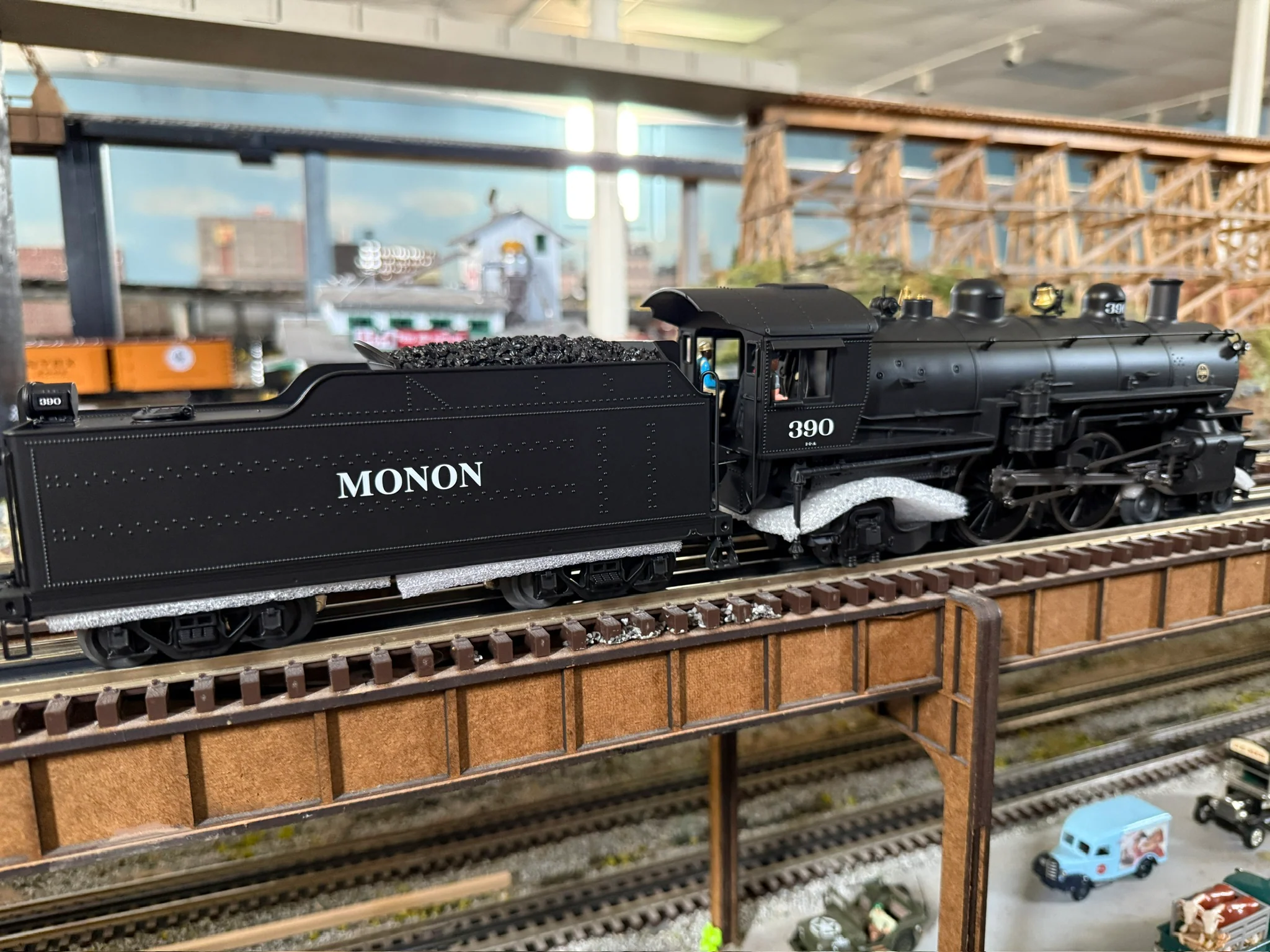 Lionel 2531890 - Legacy A6 Atlantic Steam Locomotive "Monon" #390 - Custom Run for MrMuffin'sTrains - Image 5