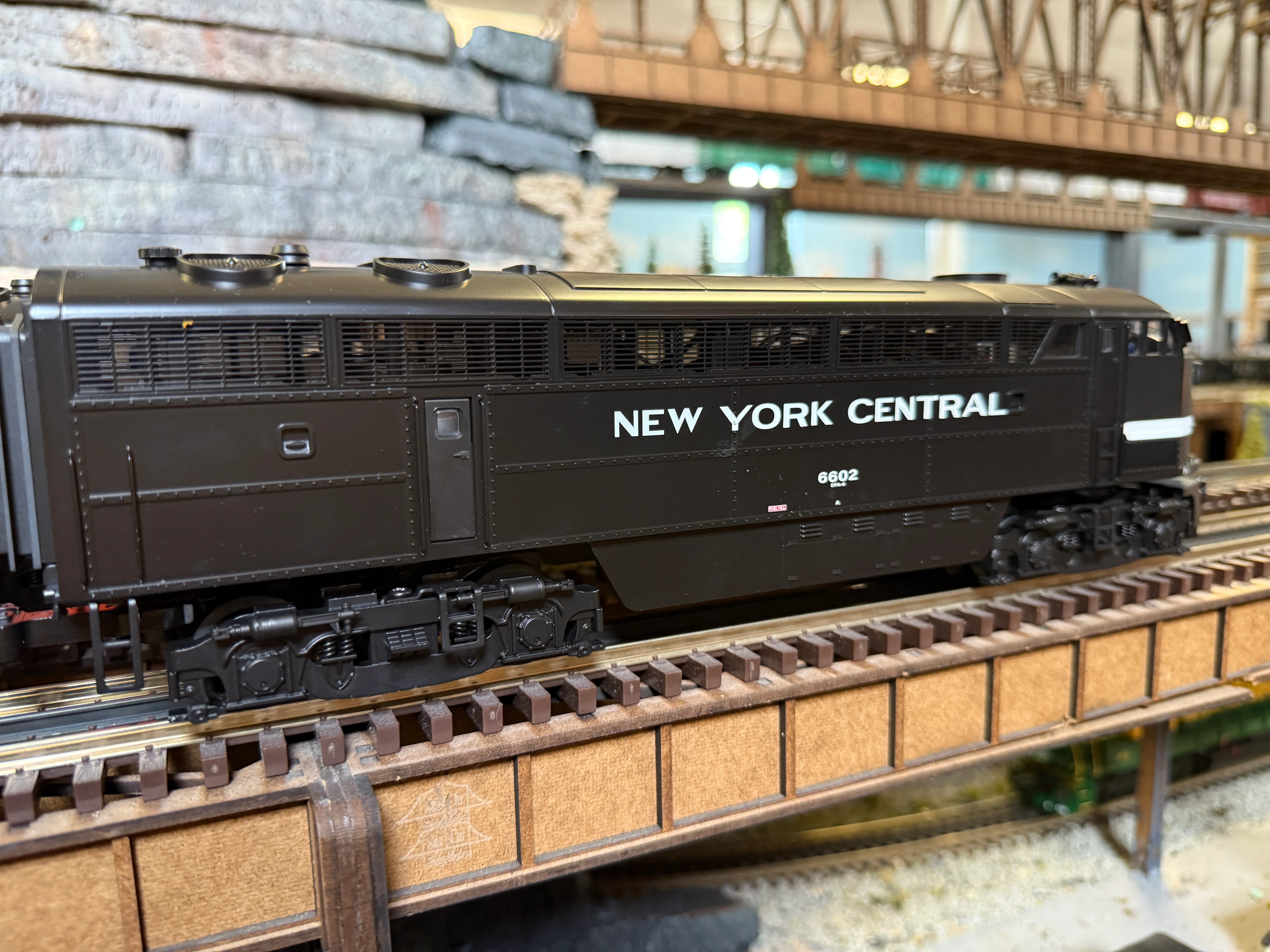Lionel 2533941 - Legacy C Liner Diesel Locomotive "New York Central" #6602 - Custom Run for MrMuffin'sTrains - Image 4