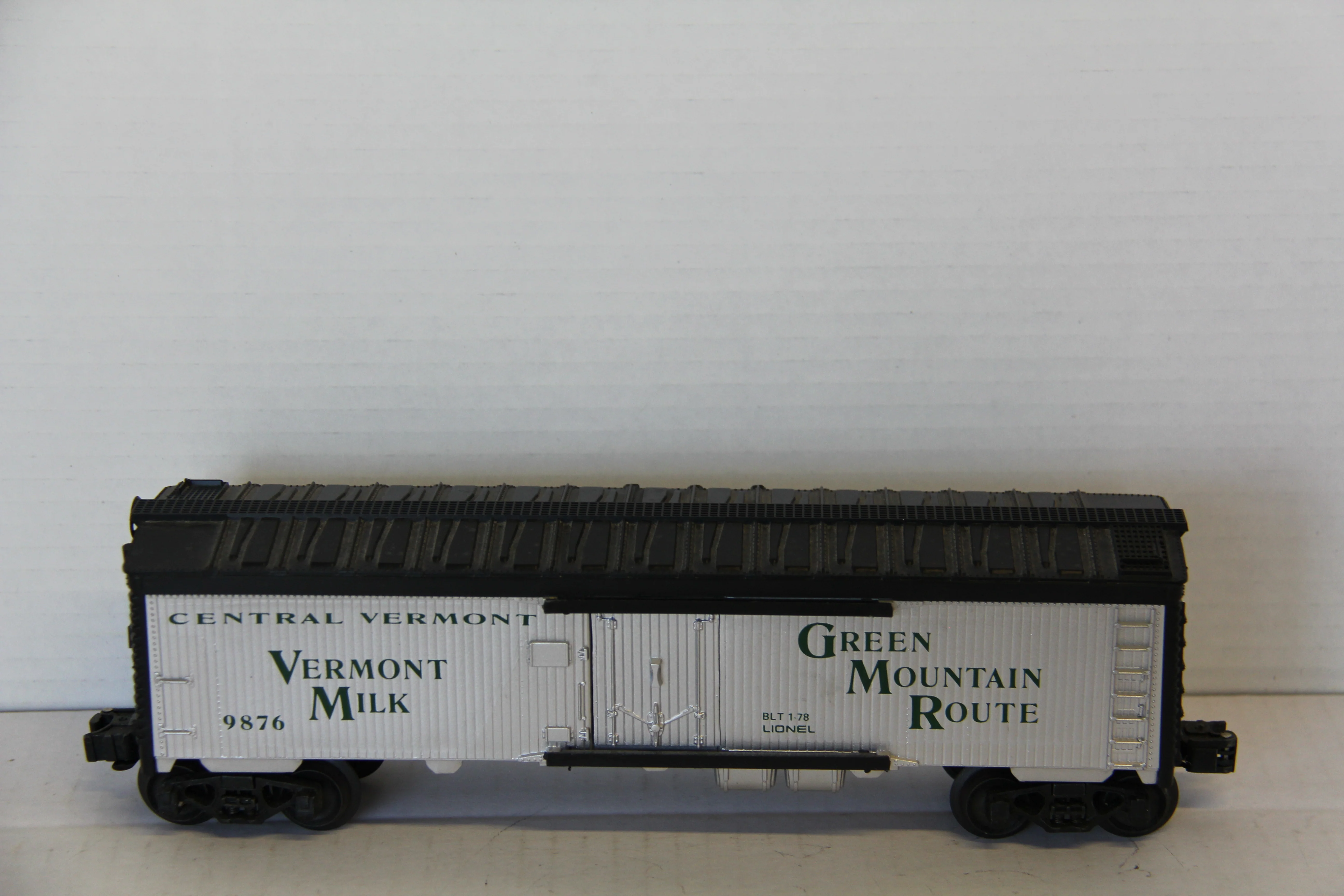 Lionel 6-9876 Central Vermont Milk Reefer "Green Mountain Route"-Second hand-M7532